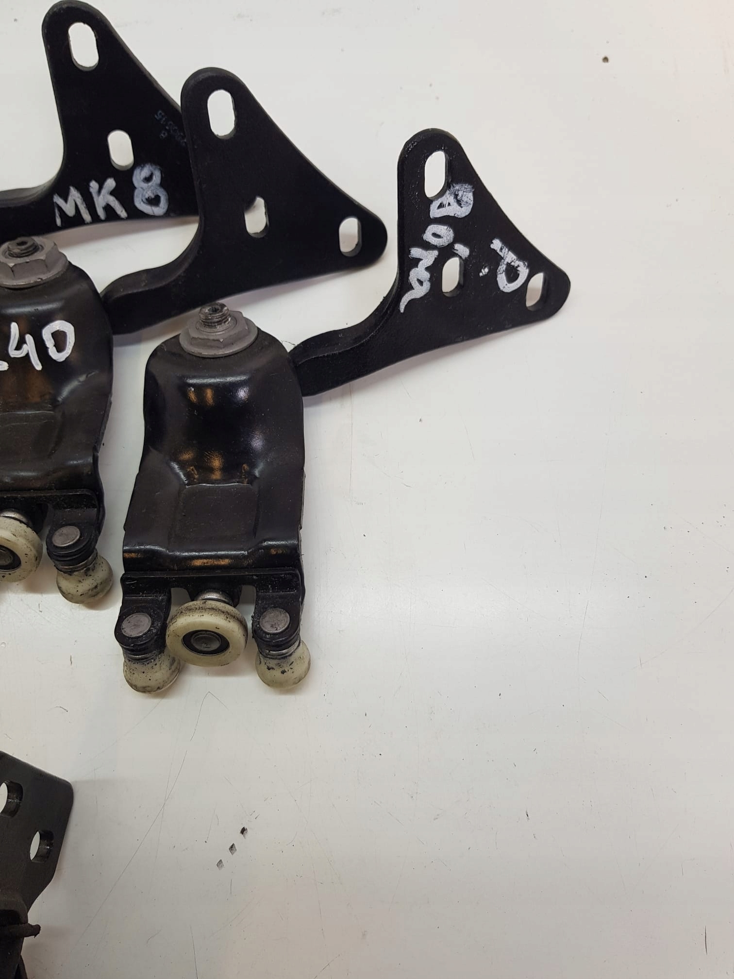 ROLKI DRZWI PRZESUWNYCH FORD TRANSIT MK8 Typ samochodu Samochody osobowe Samochody dostawcze