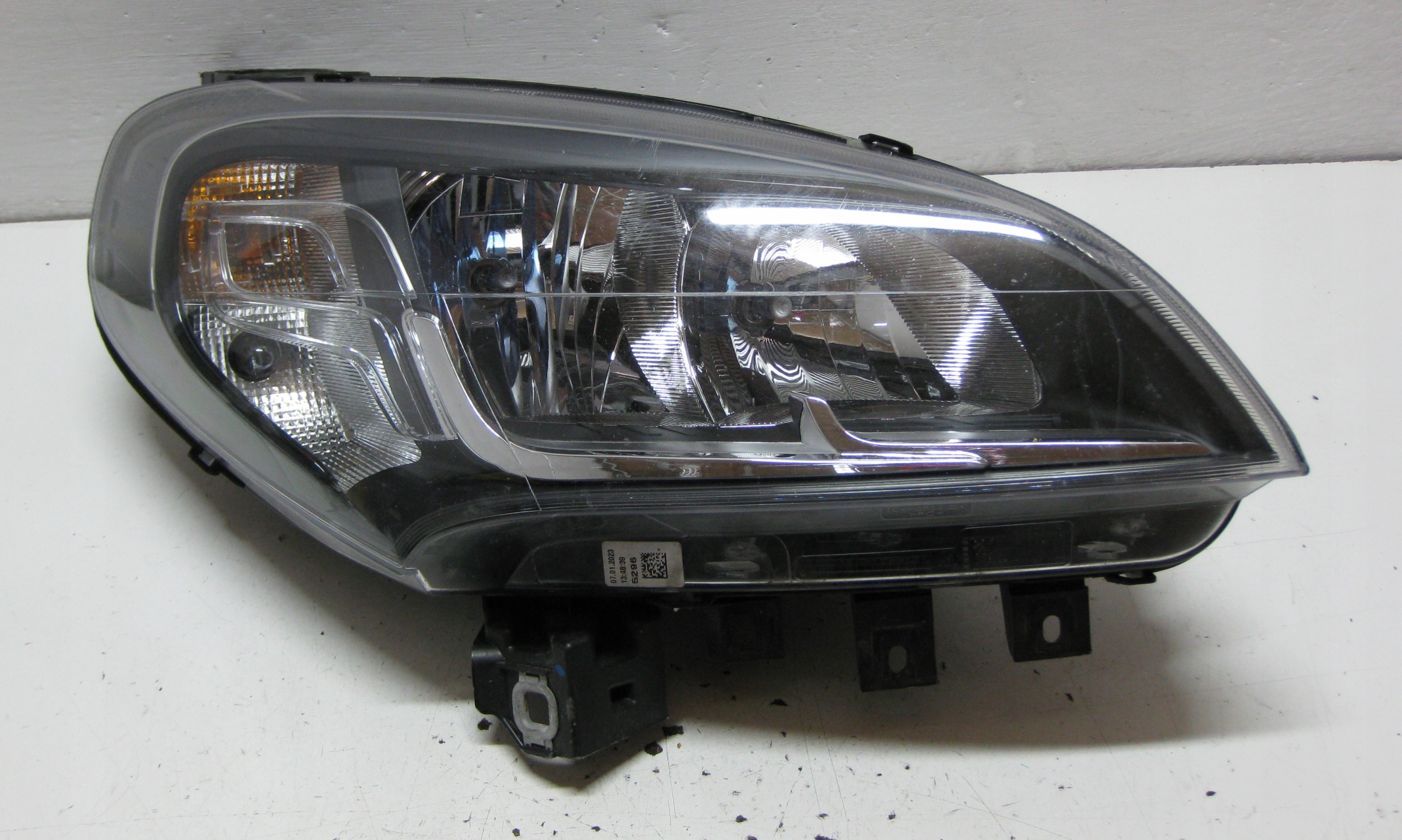 FIAT DOBLO II 23R 1.6 M-JET light right front 521094560