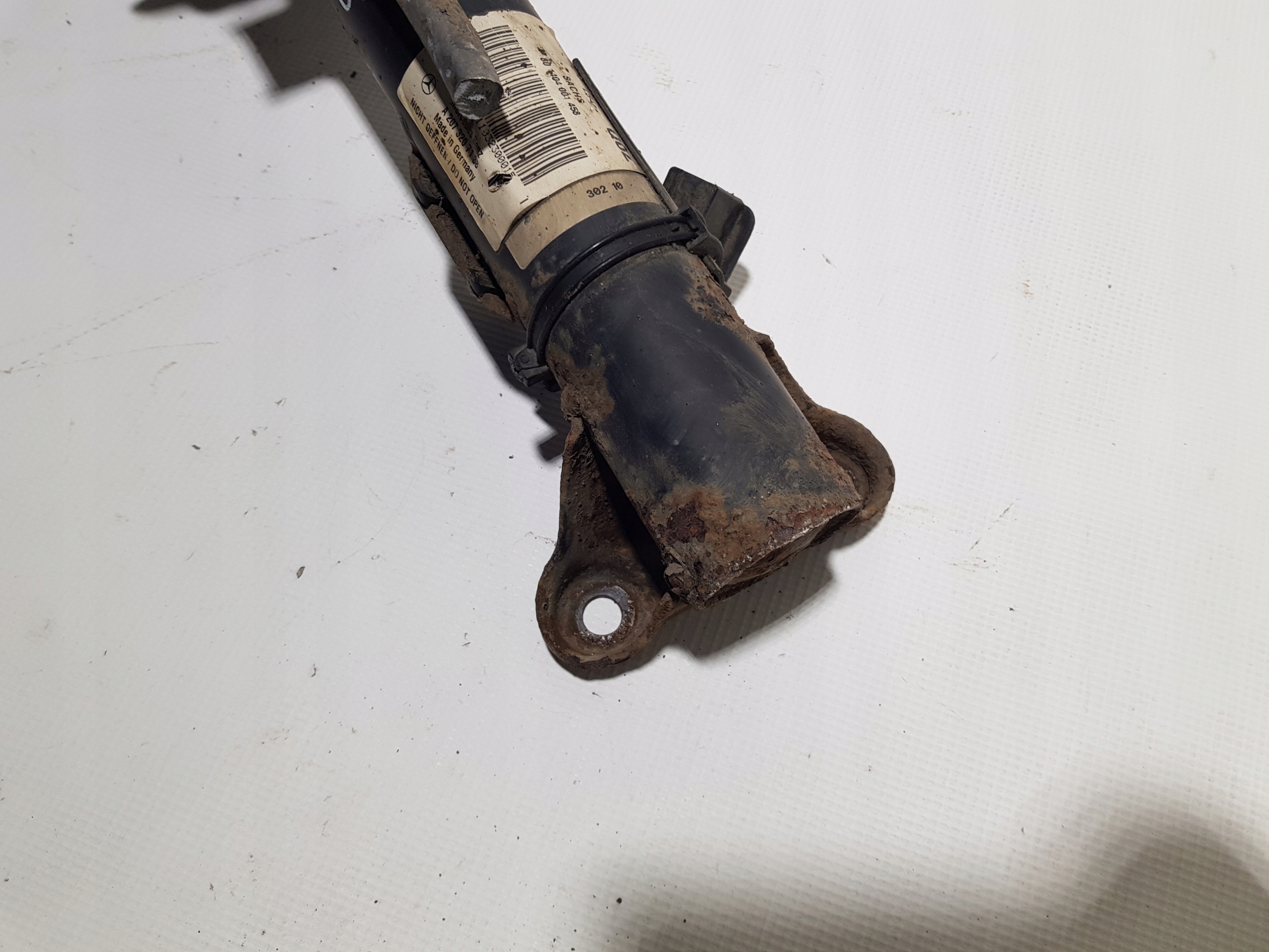 shock absorber front left right MERCEDES W207 C207