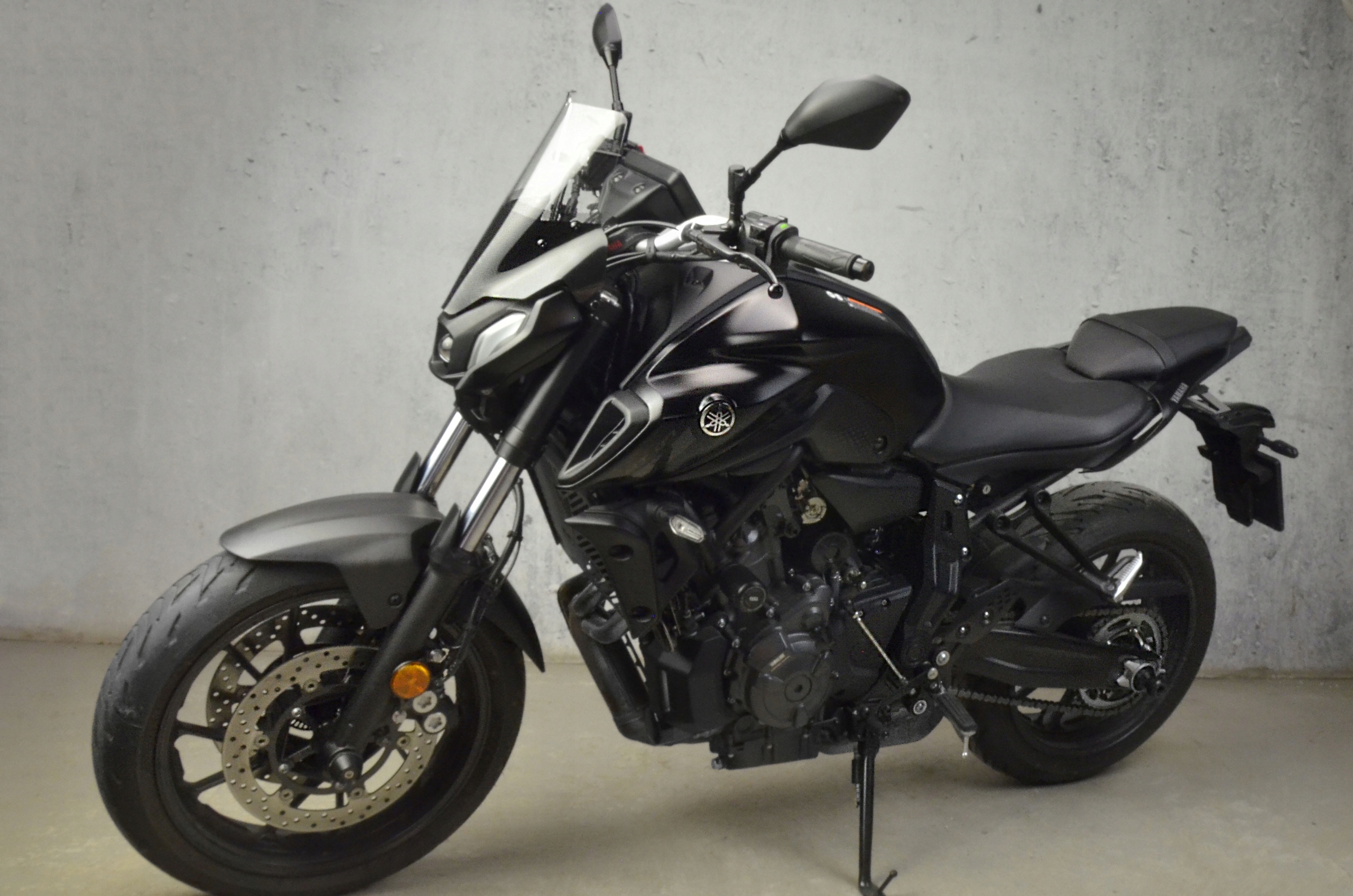Loster sklo naked Yamaha MT-07 21-24r.