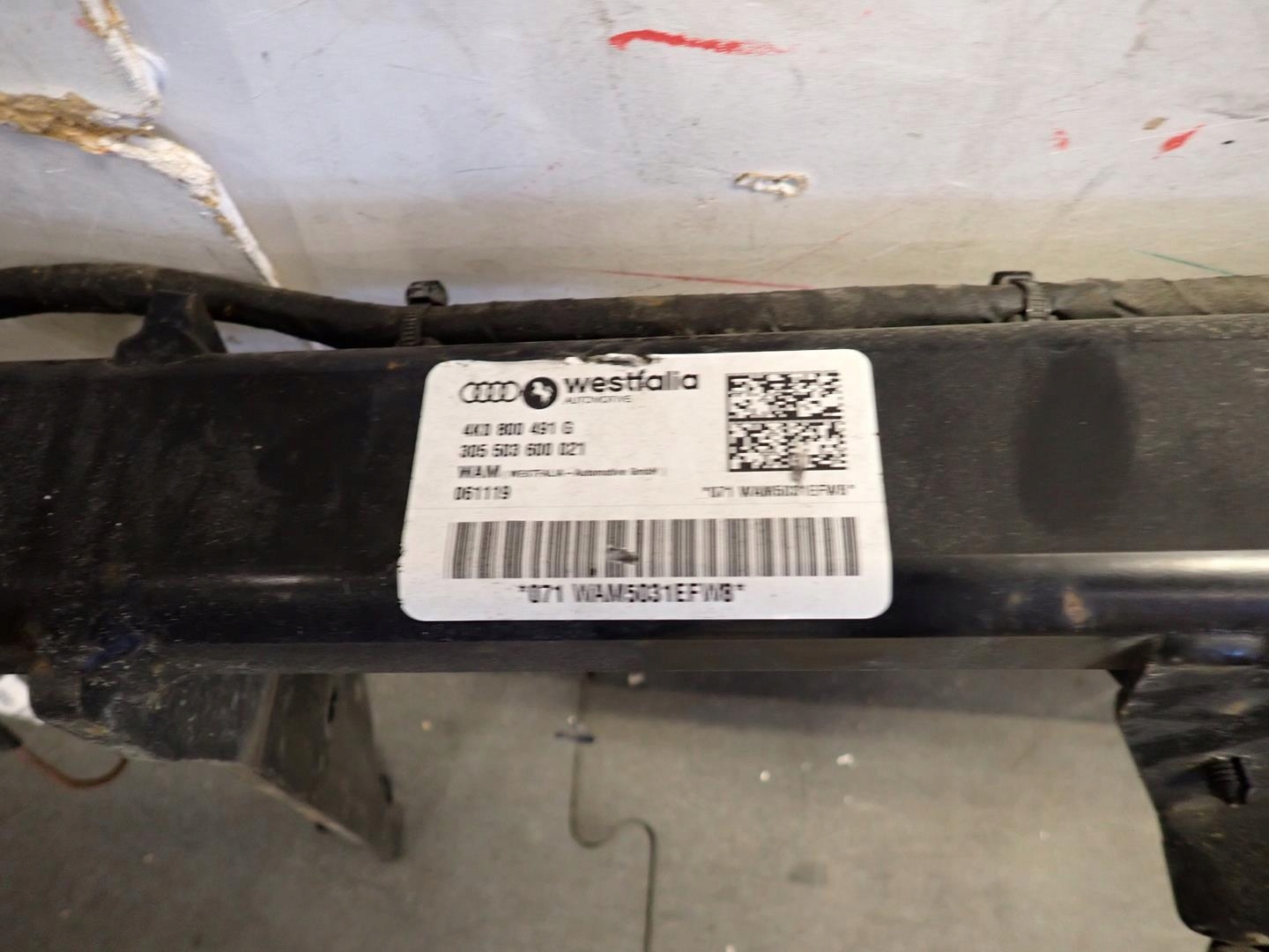 towing AUDI A6 C8 2018- 4K0800491G