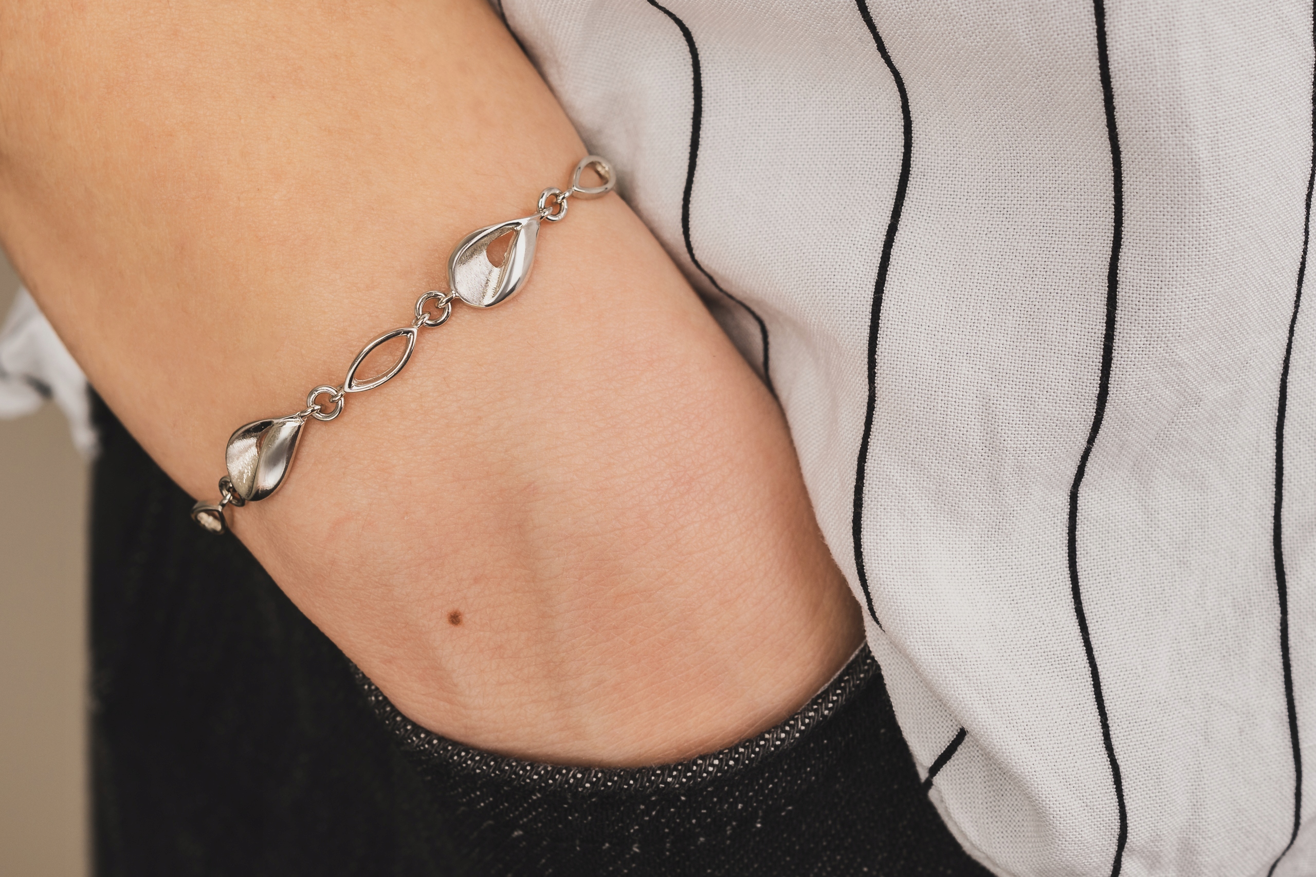 Stříbrný Náramek Ag 925 Slzičky Ovály Jako Dárek Pro Ženu Pro Každou Akce