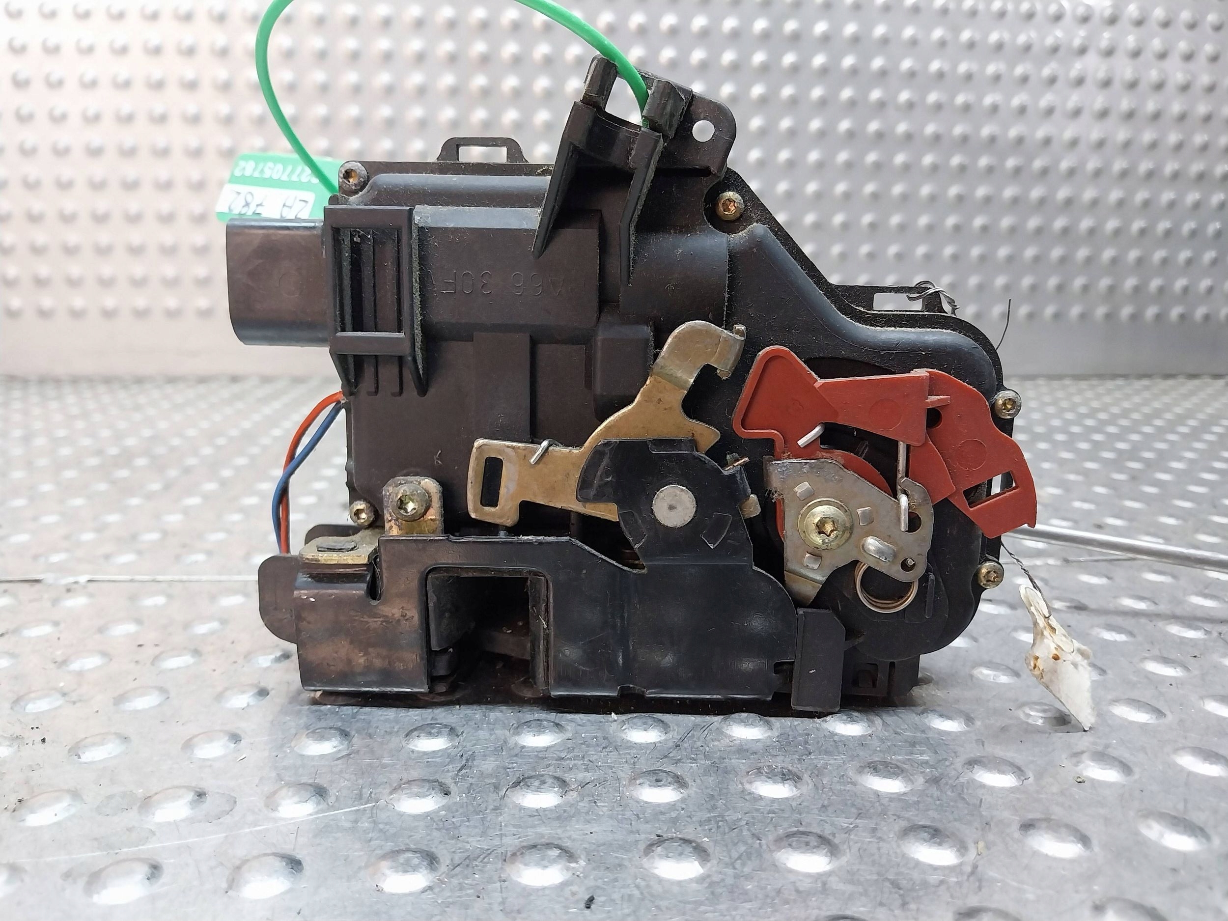 lock door right rear part 7PIN 8E0839350 AUDI A4 B6