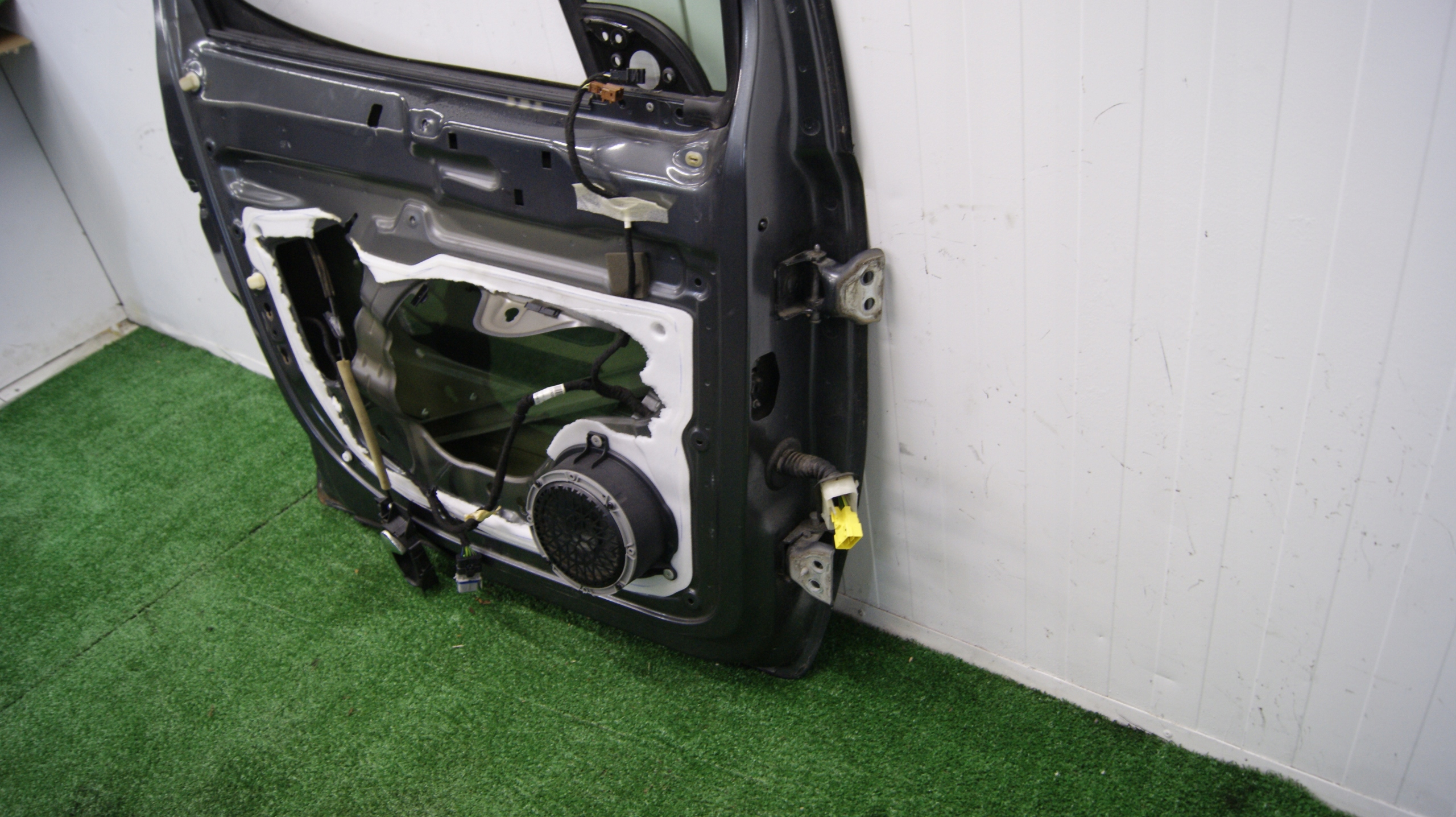 door left front CITROEN BERLINGO 2 2013 KOD LAKIERU KTPD