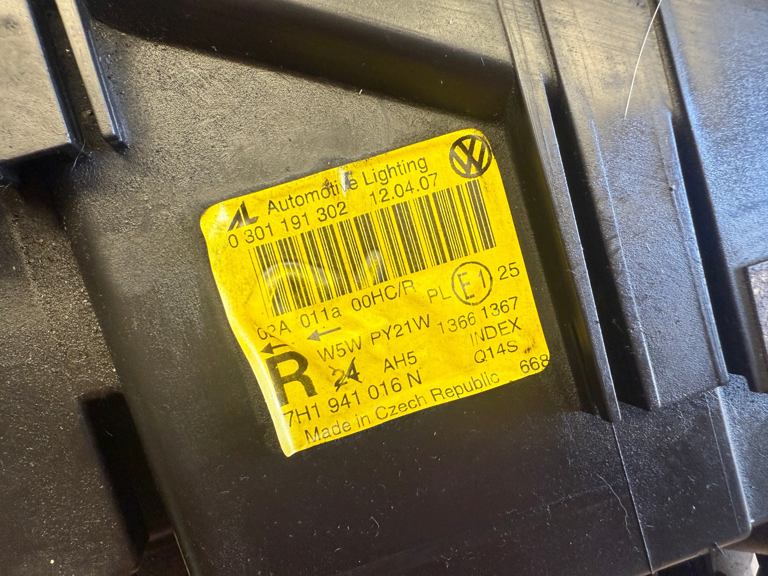 VW TRANSPORTER T5 light front front right 7H1941016N