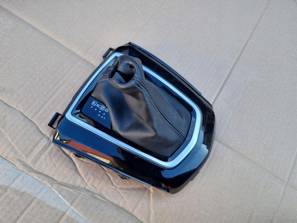 QASHQAI II J11 18R 96941HV02A