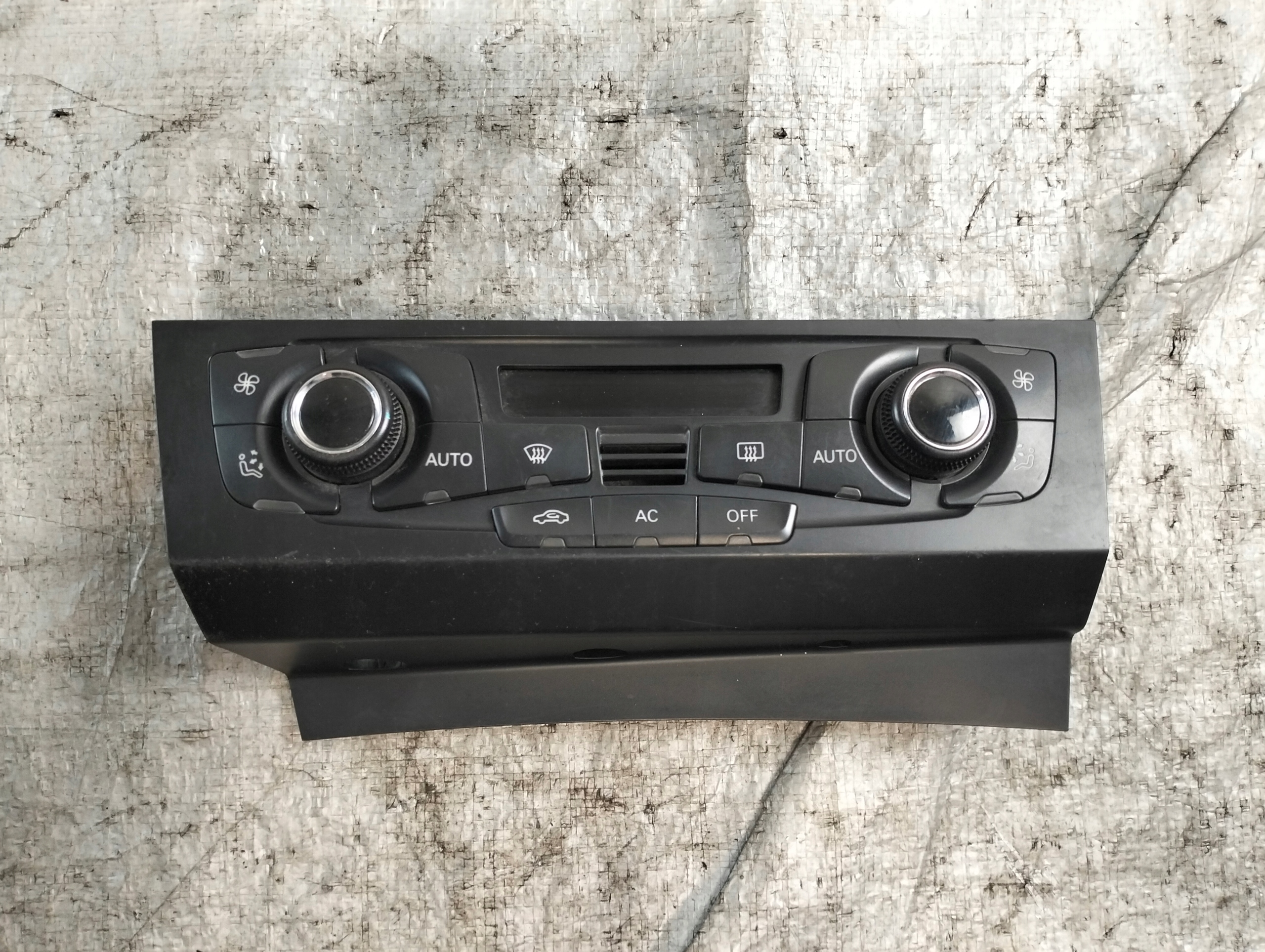 Unite commande clima Bouches buses AUDI A4 B8 07-15r OE 8T2820043S