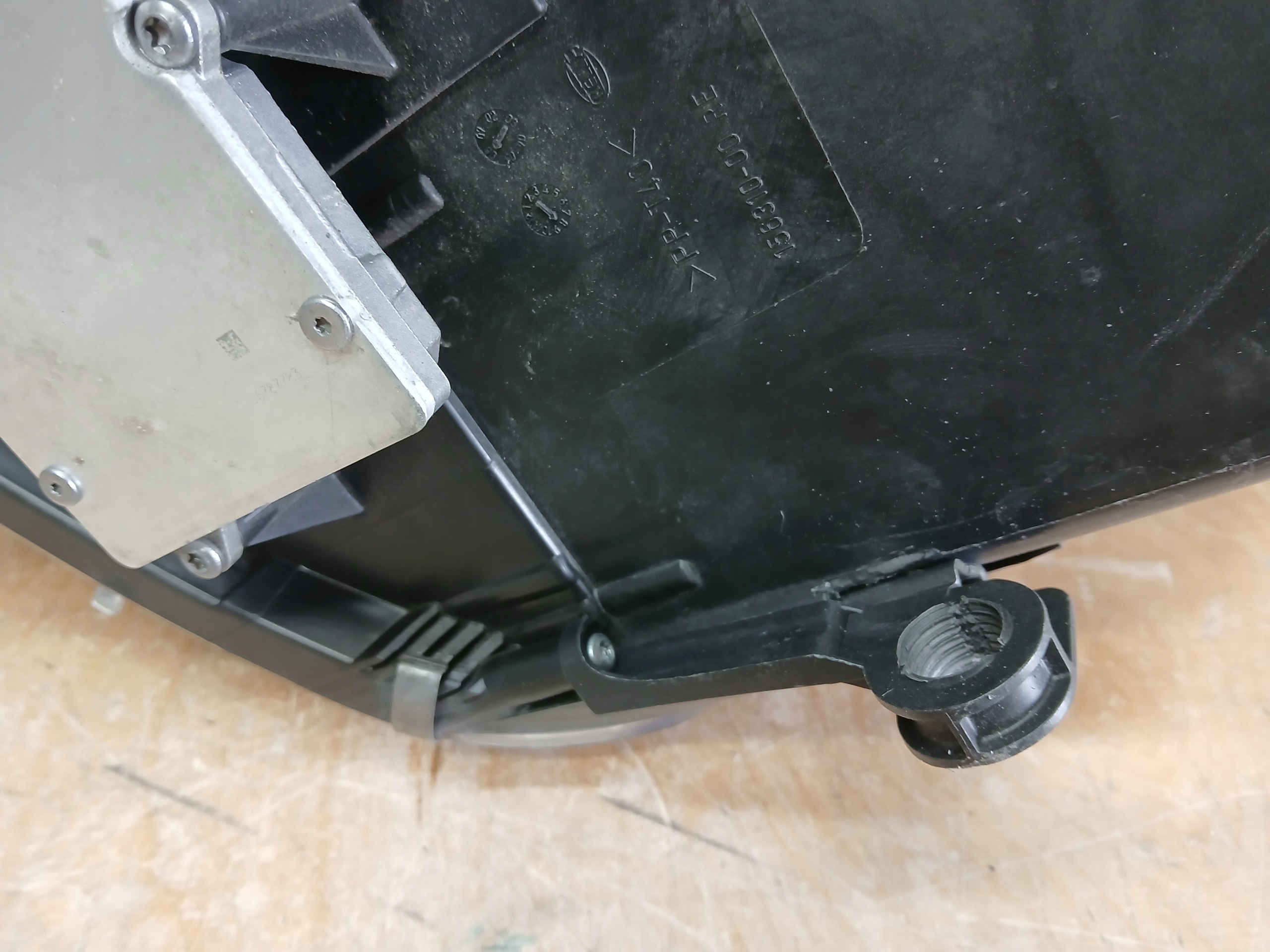 light front right MERCEDES SLK W171 XENON A1718203861