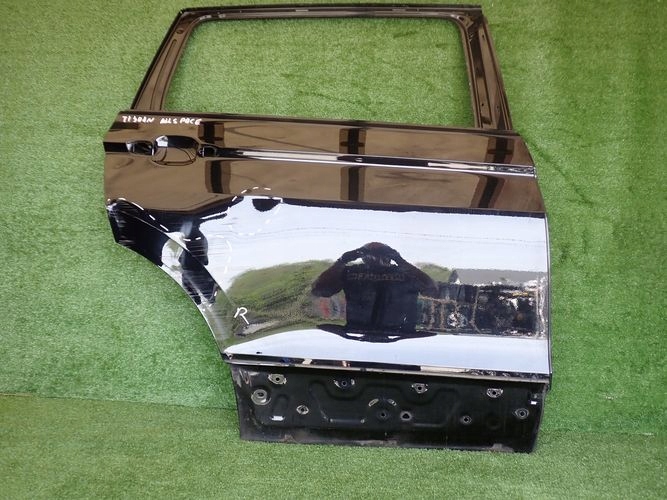 VW TIGUAN II ALLSPACE 15- door right rear. rear part