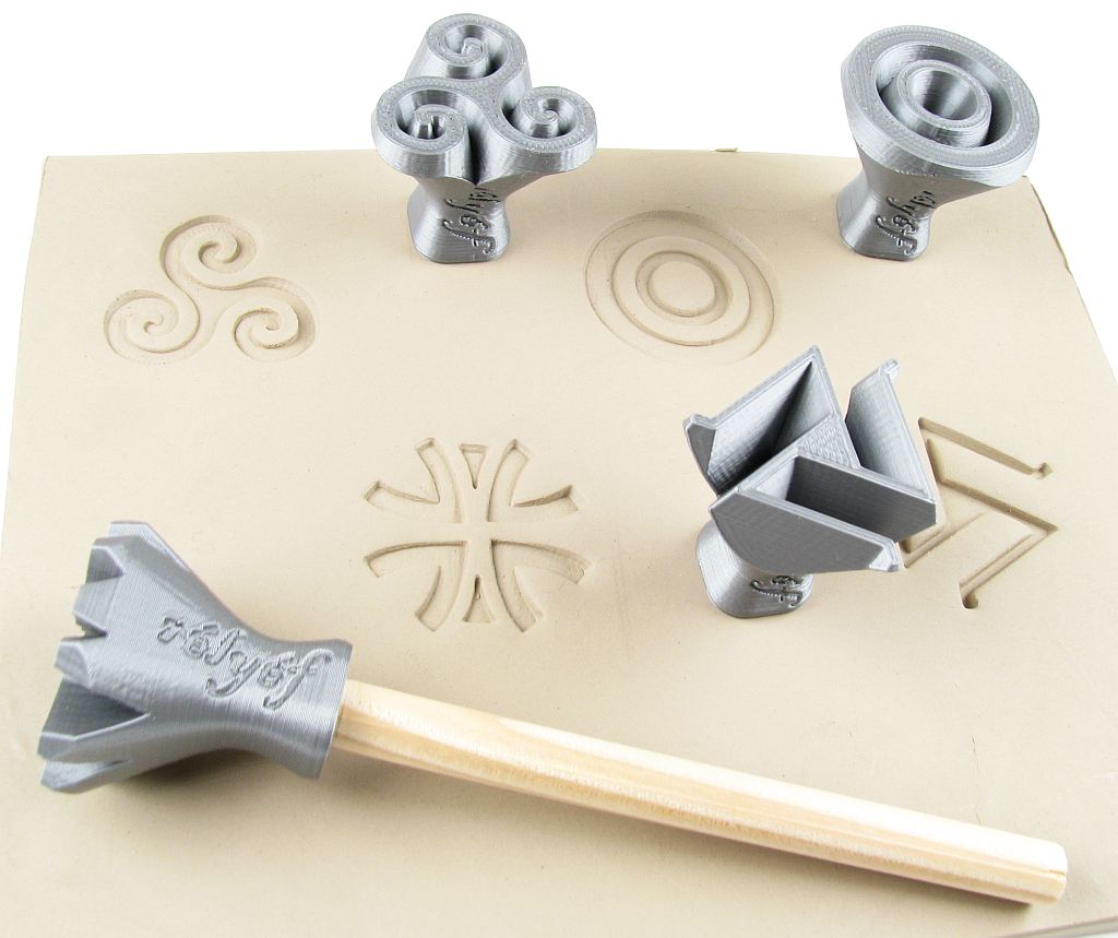 Rélyéf razítka symboly čtyři živly 26mm Č. 2