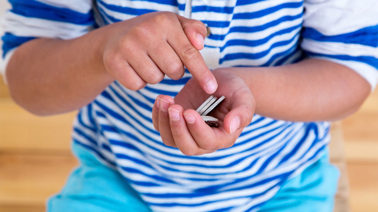 PIENIĄDZE ZABAWKOWE ZESTAW BILON BANKNOTY Bohater brak