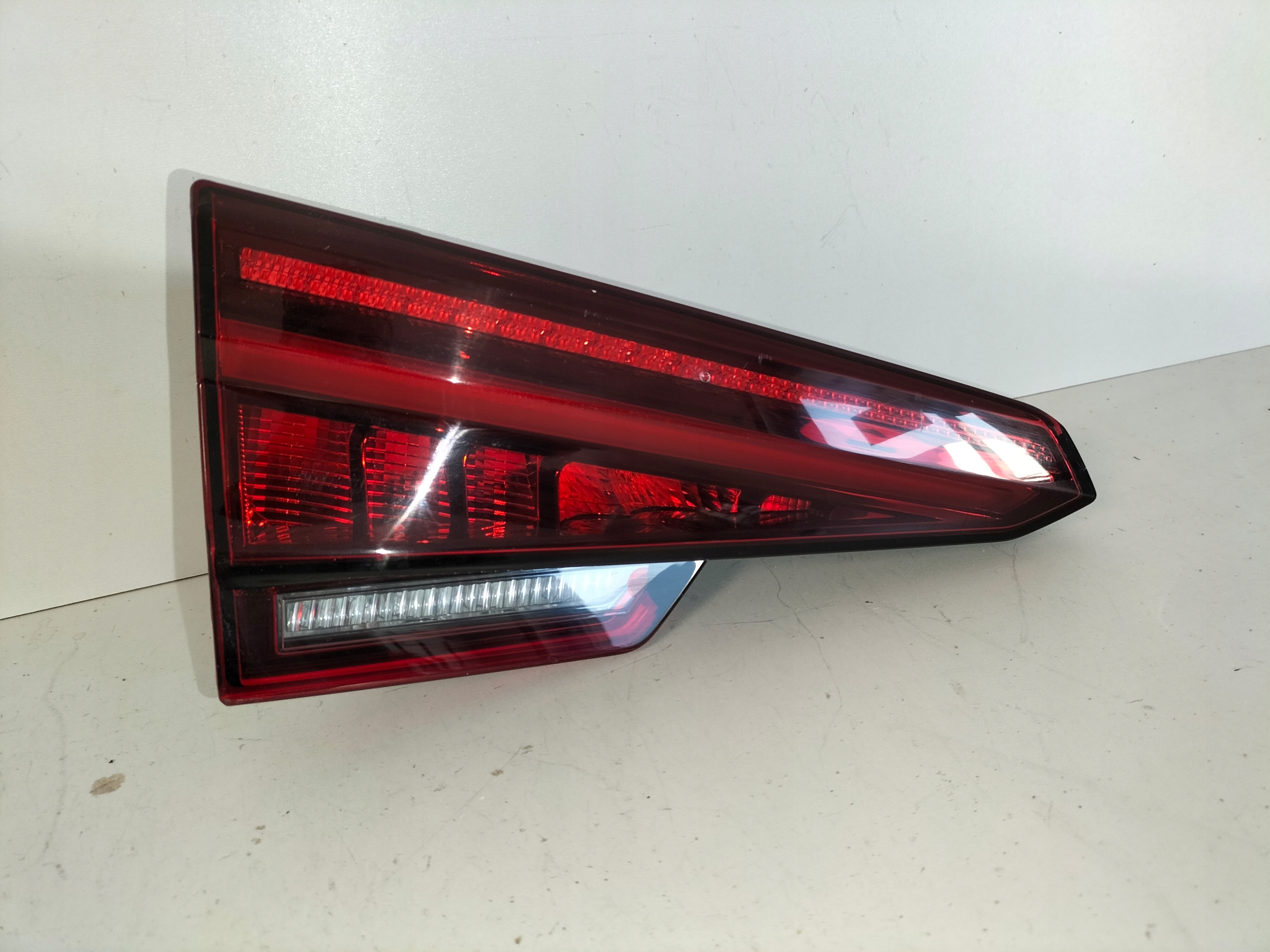 light rear rear part left AUDI A4 B9 15-19 sedan LED