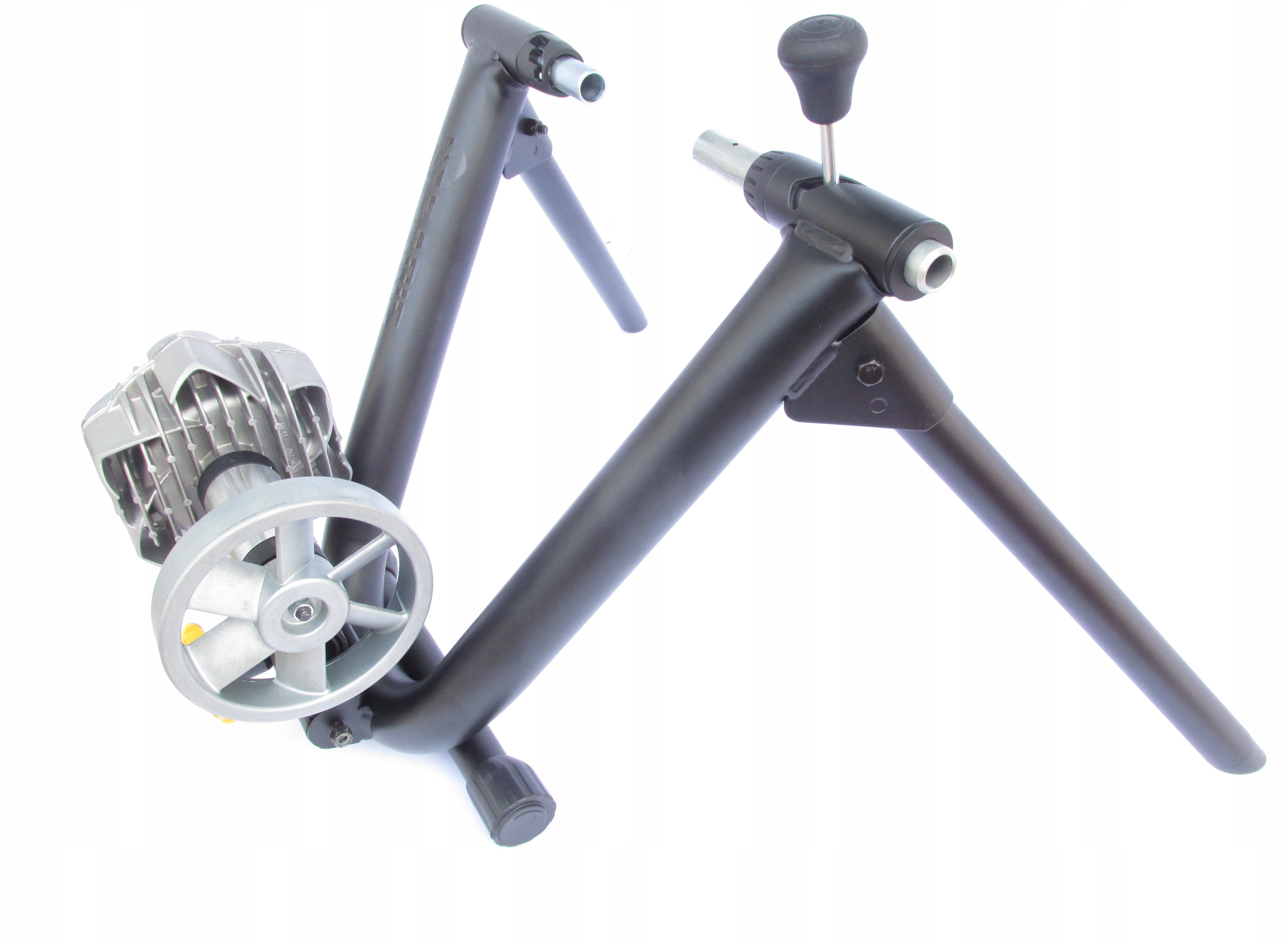 trenażer SARIS Fluid² Smart Kit z czujnikiem prędkości/kadencji Zwift Model Fluid2