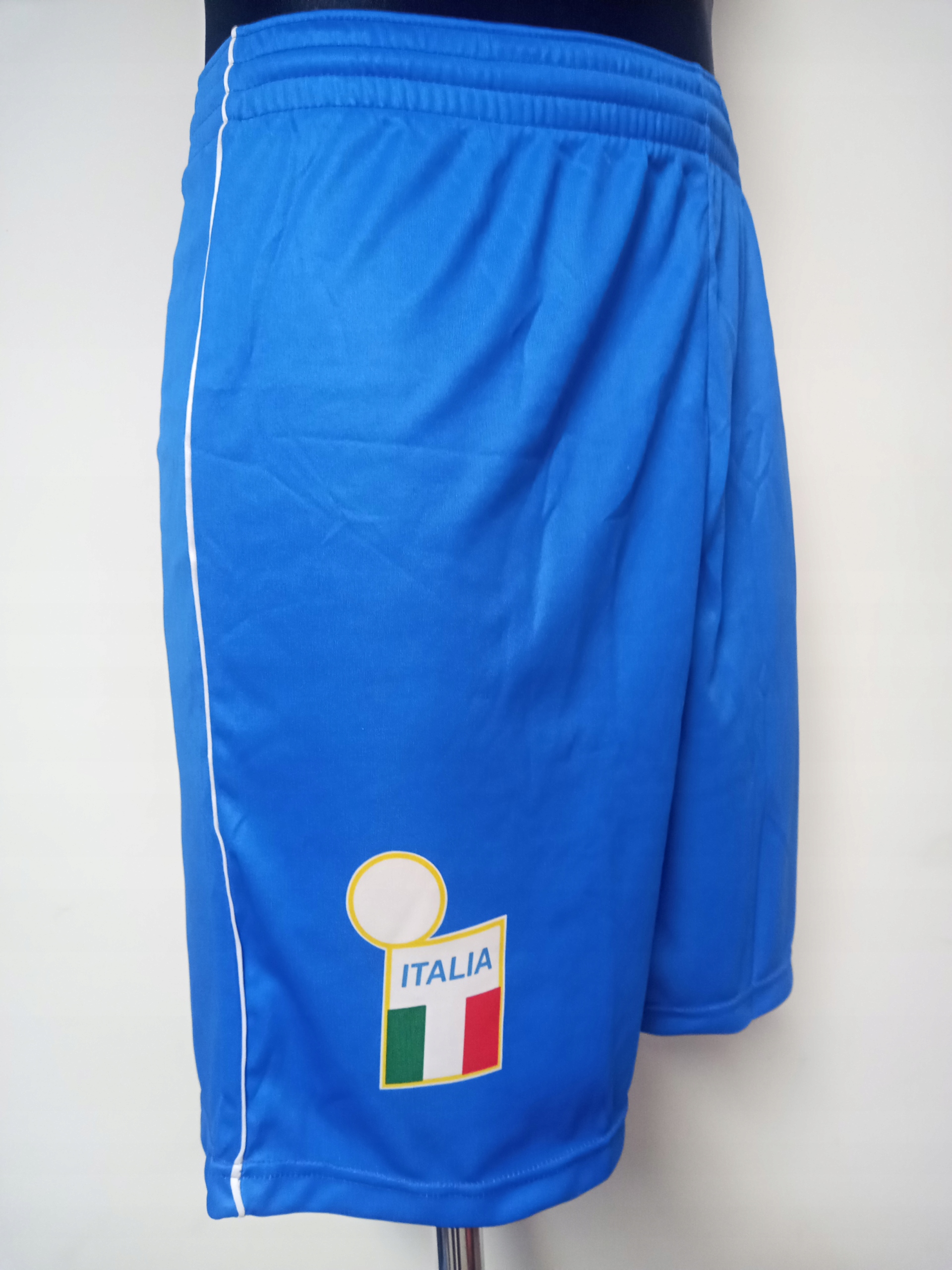 Spodenki WŁOCHY- niebieskie-sportowe piłkarskie-rozm. M