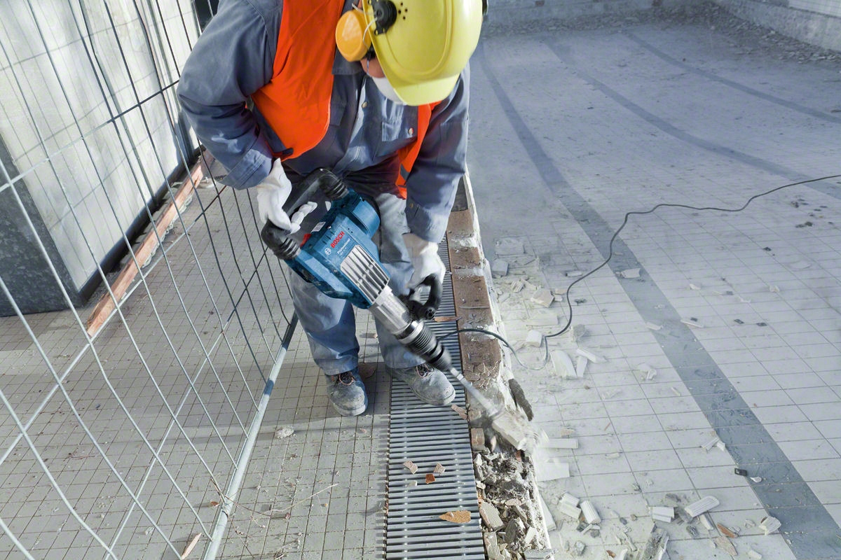 MŁOT GSH 11 VC BOSCH - SDS-MAX klasa 11kg + DŁUTO EAN (GTIN) 3165140546973