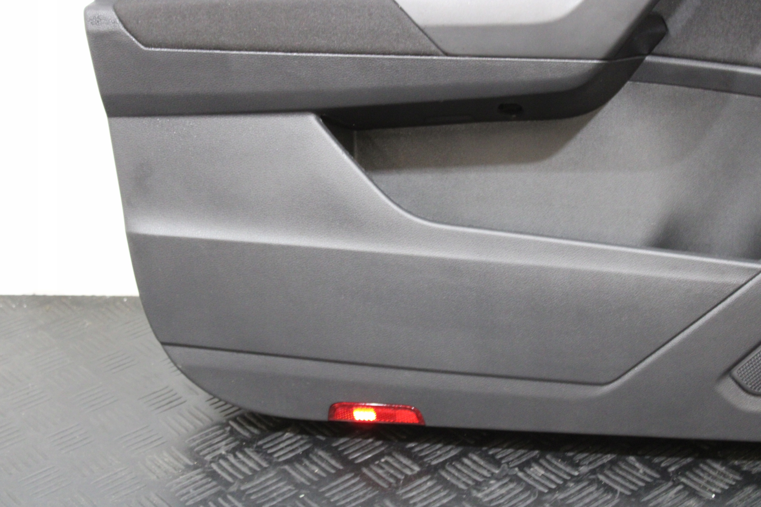 upholstery side door left front front VW T-ROC 2GA LIFT FL