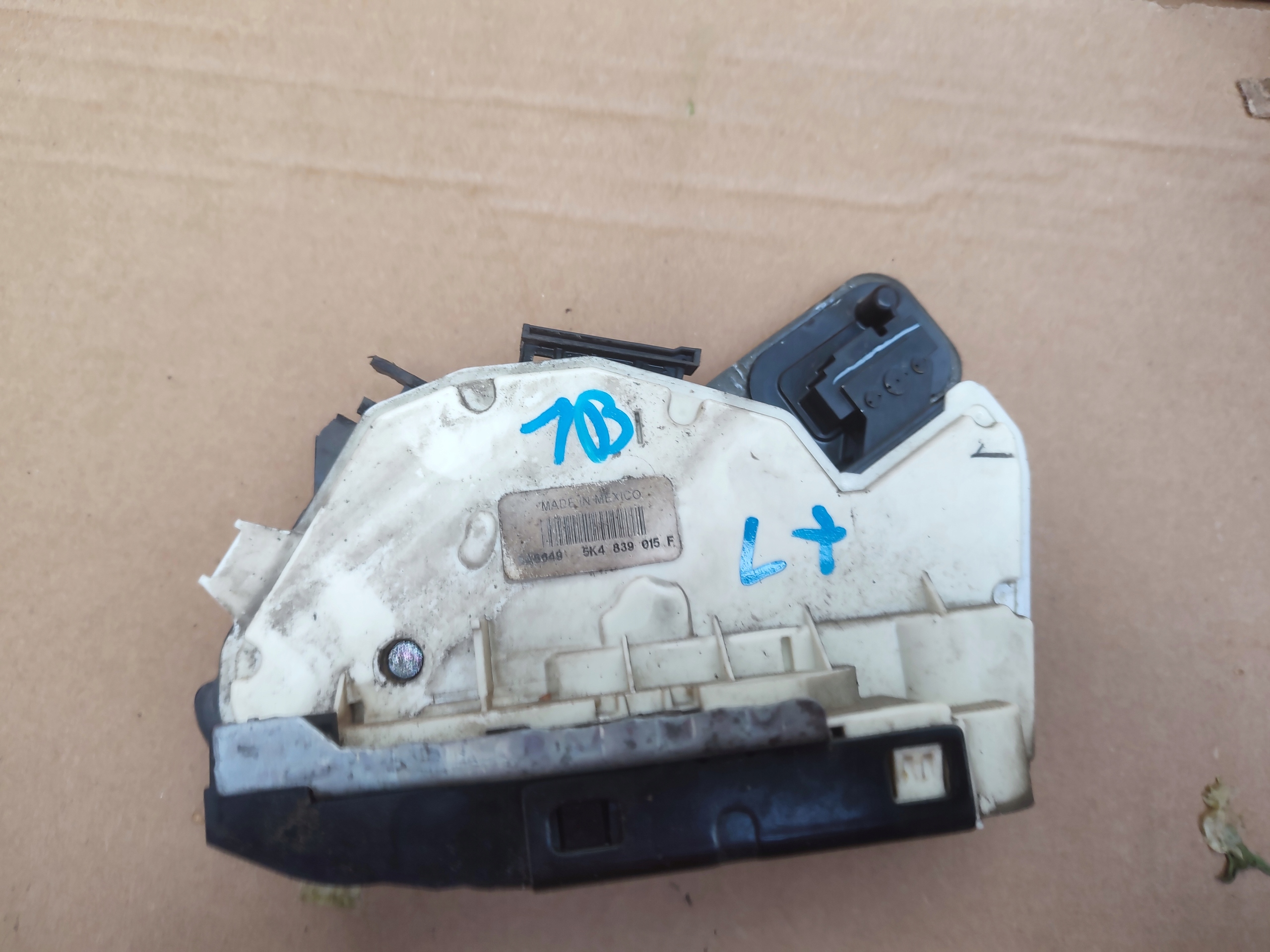 lock door left rear part rear VOLKSWAGEN 5K4839015F
