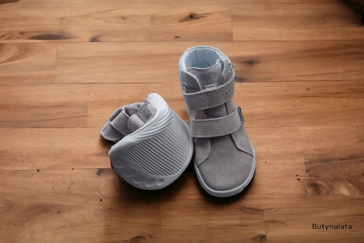 Barefoot trzewiki 14043 buty dziecięce bez ocieplenia skórzane rzep r. 30 Bohater / Bajka brak