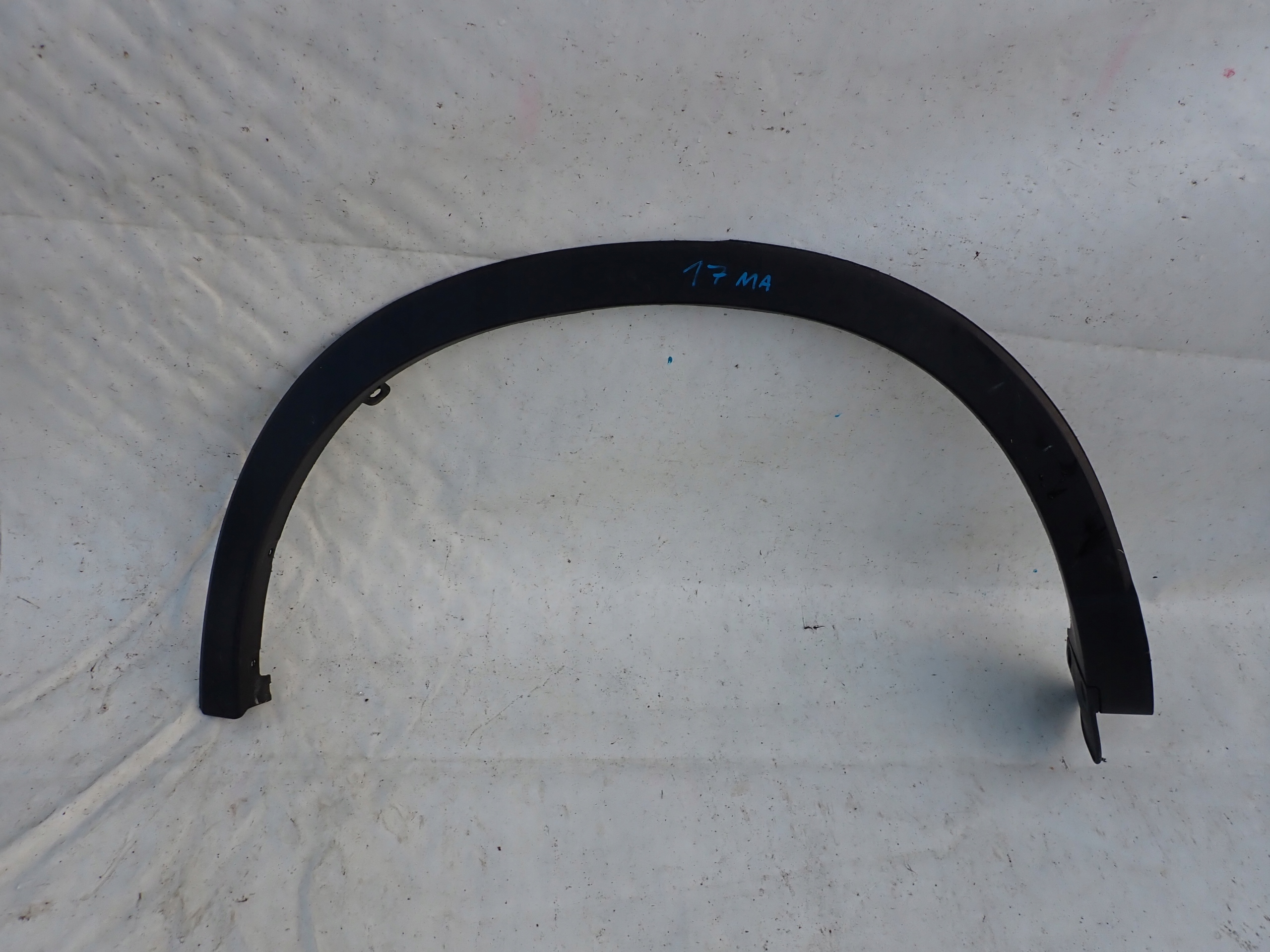 Накладка на крыло левый зад. Mazda Cx5 12-17r.