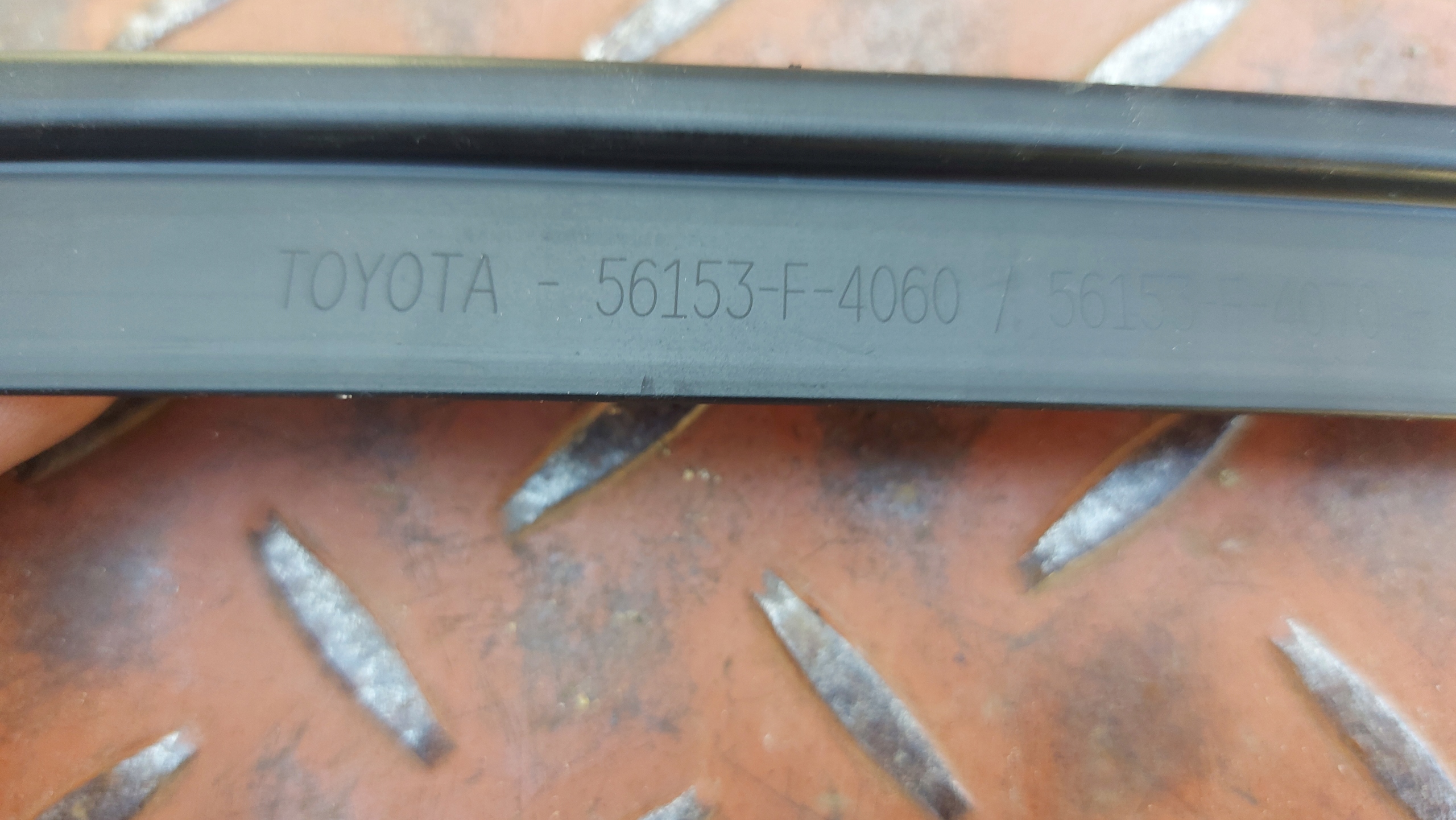 moulding gasket windows front TOYOTA CHR C-HR 16