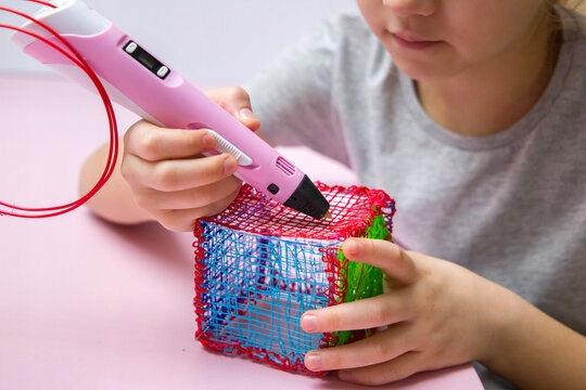 DŁUGOPIS 3D drukarka 3D pen + GRATIS 110m wkład Minimalny wiek dziecka 6