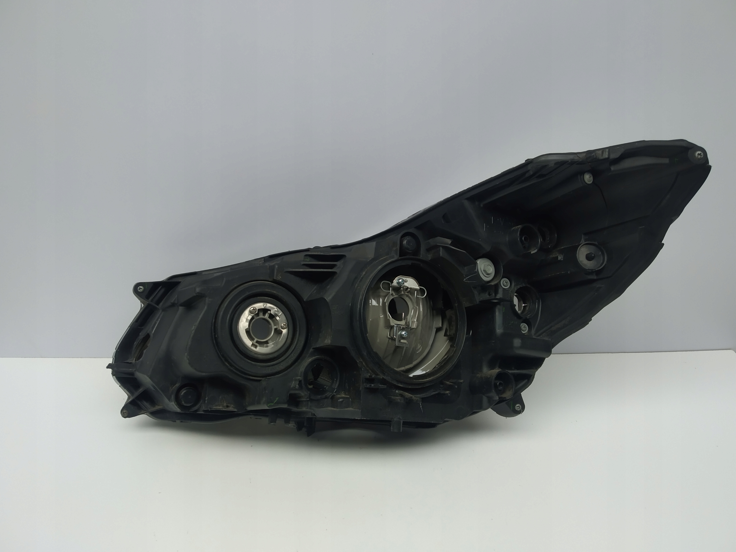 2011r + Subaru XV reflektor light front right original