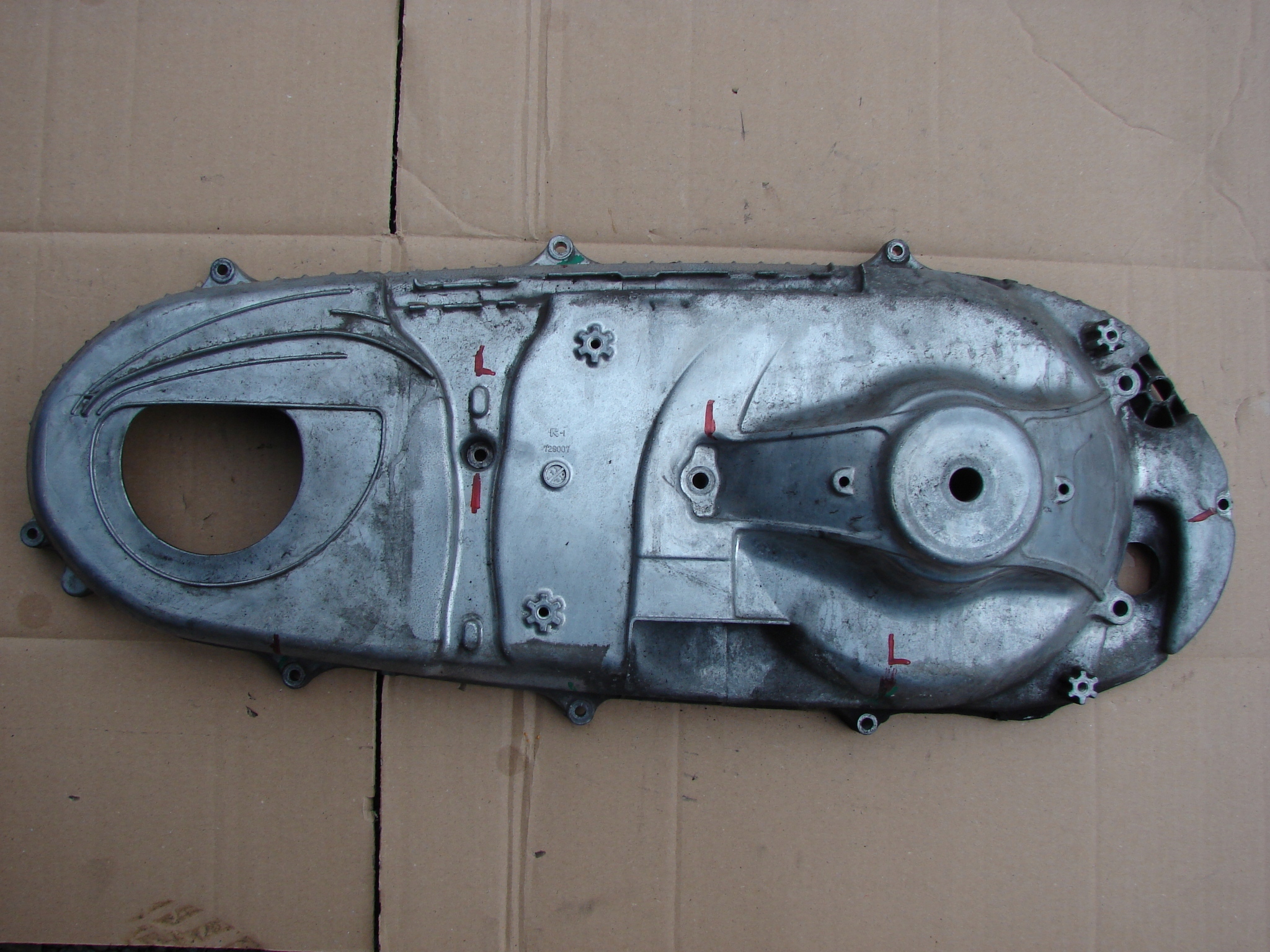 Кришка двигуна капот Honda SW 400 Silver wing