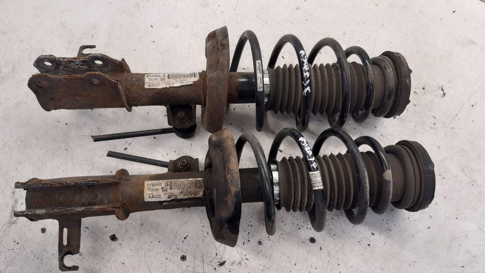 shock absorber spring front Opel Astra J kombi 1,4T