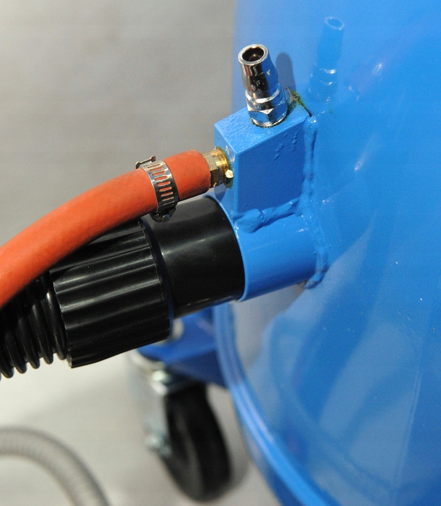 PIASKARKA SYFONOWA BEZPYLOWA 105L Z ODKURZACZEM Type Siphon