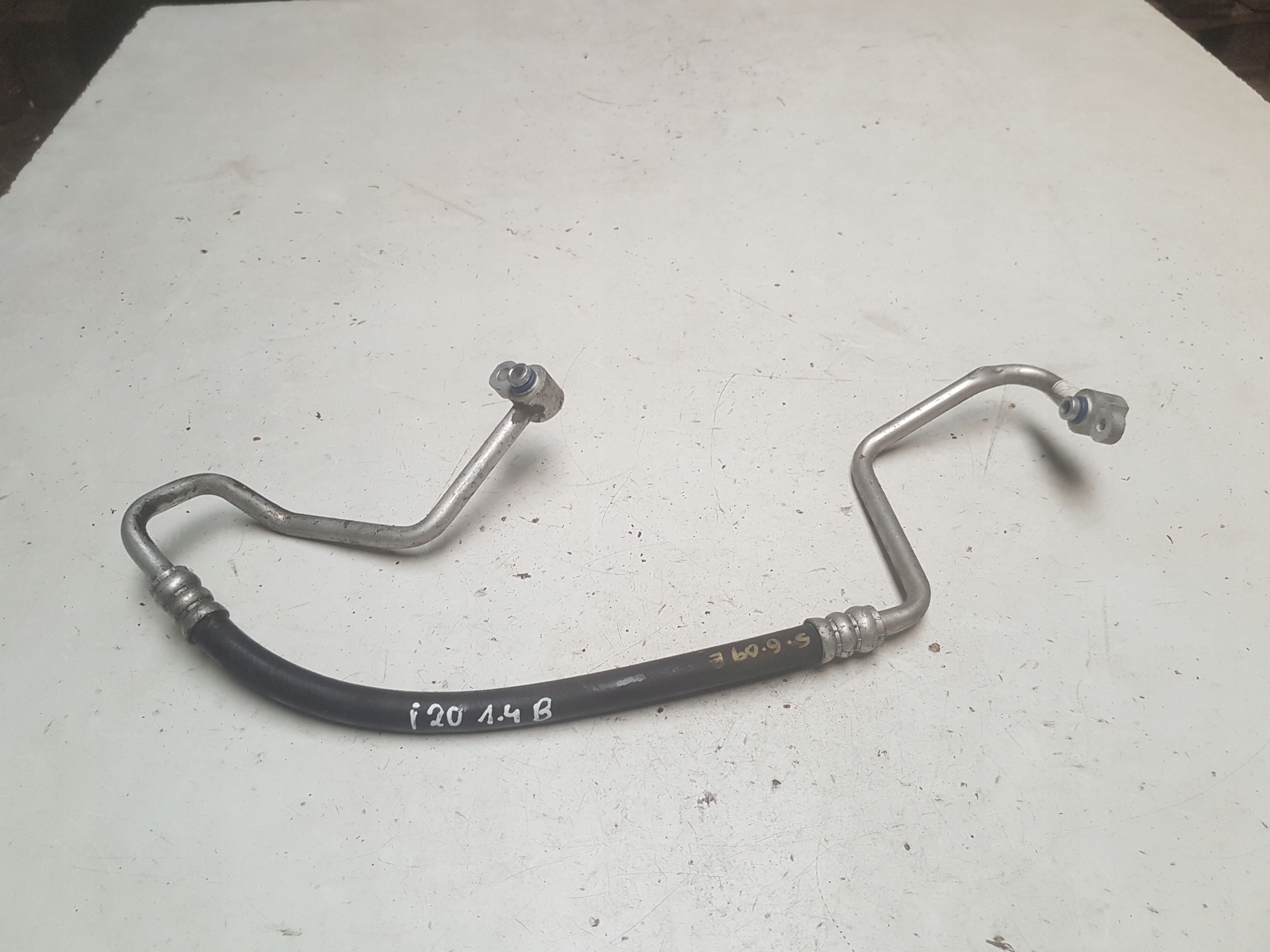 HYUNDAI i20 08-12r I 1.4 B PRZEWÓD KLIMATYZACJI