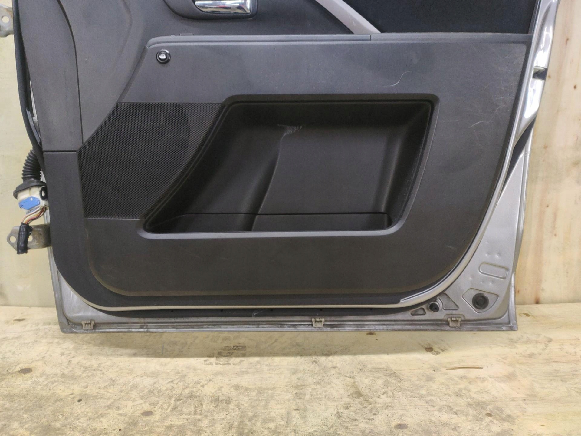 door front right side Mazda 5 2 2011