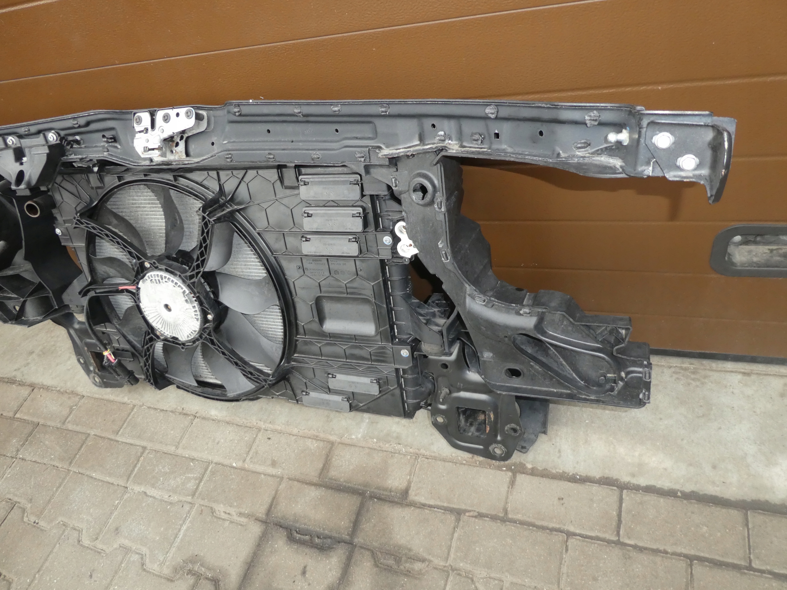 sider support panel for radiators pillar iron VW 7E0 T5