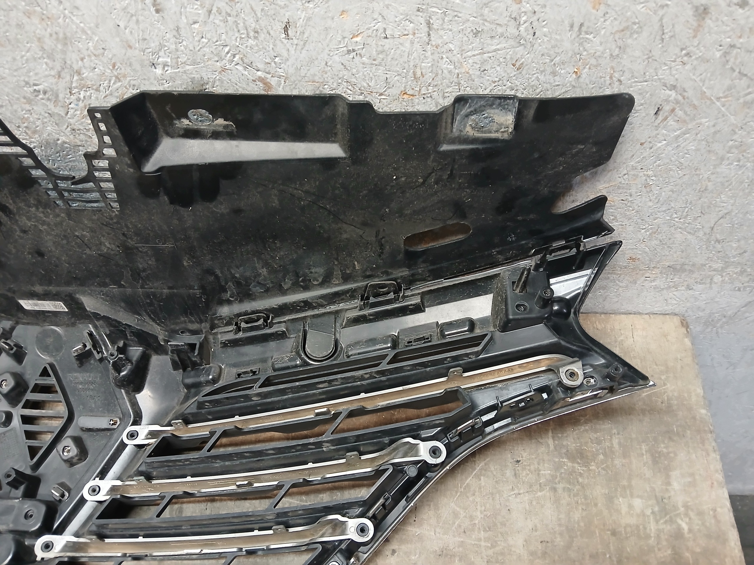 Grille RENAULT KADJAR LIFT 623101962R