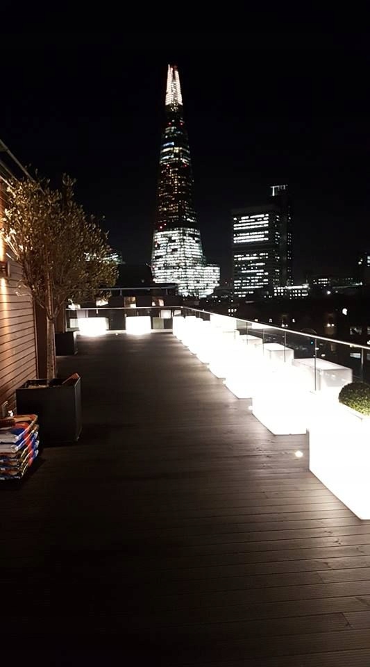 DONICA PROSTOKĄTNA Z OŚWIETLENIEM BIAŁA LONGERINO Długość 100 cm