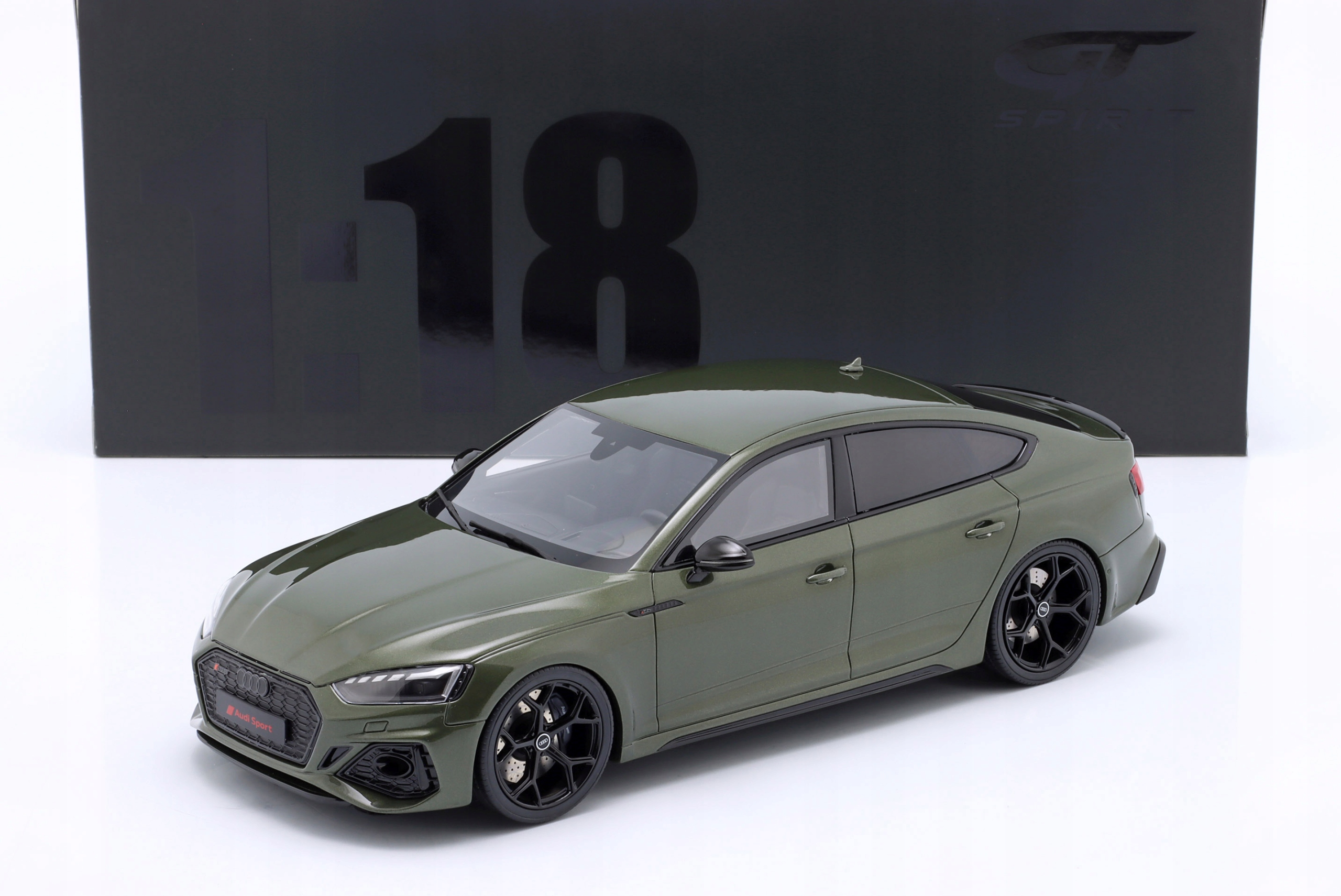 Gt Spirit Audi Rs 5 Competition 2023 Olivově zelená 1:18
