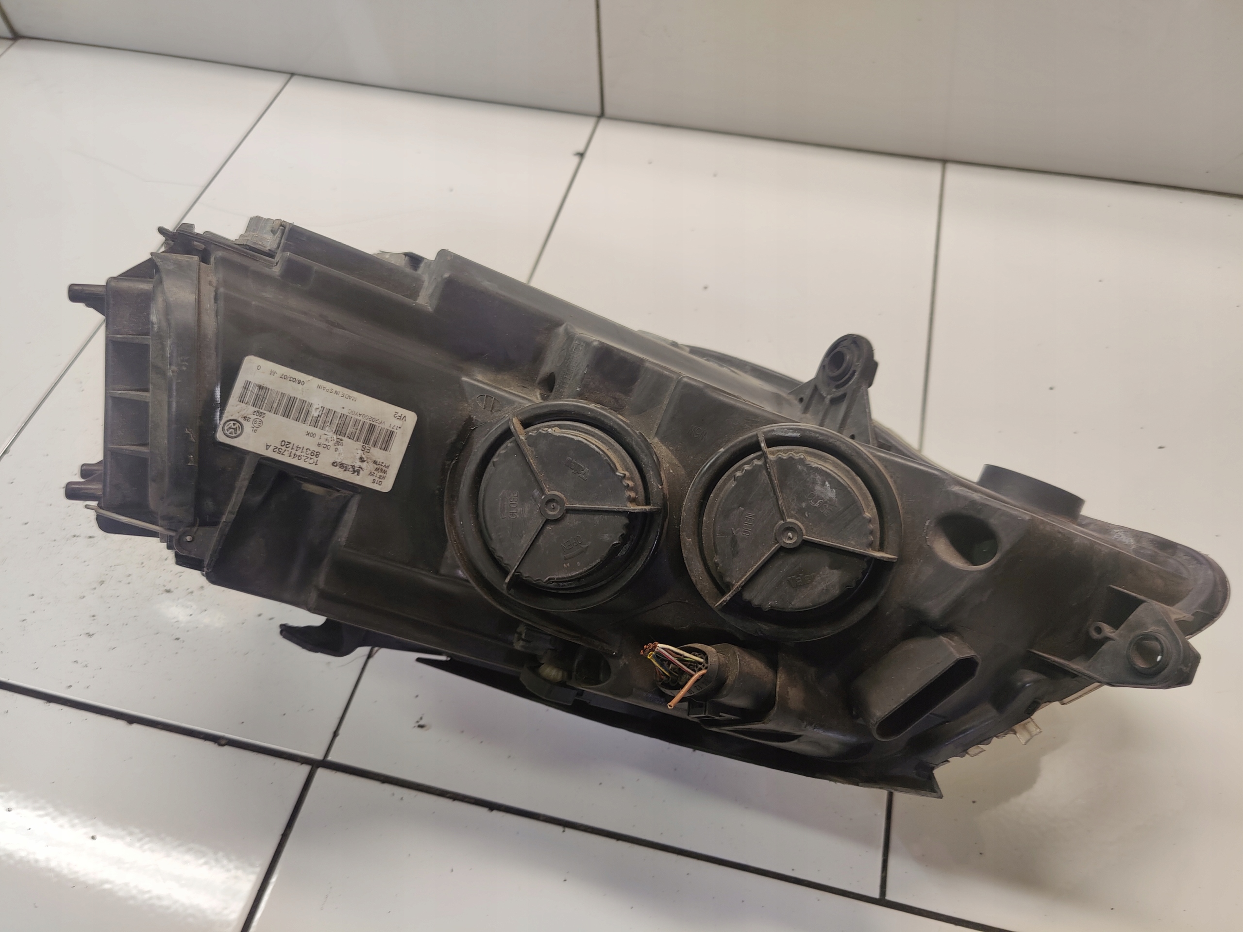VW EOS light right right front BIXENON 1Q2941752A 1Q2941752A