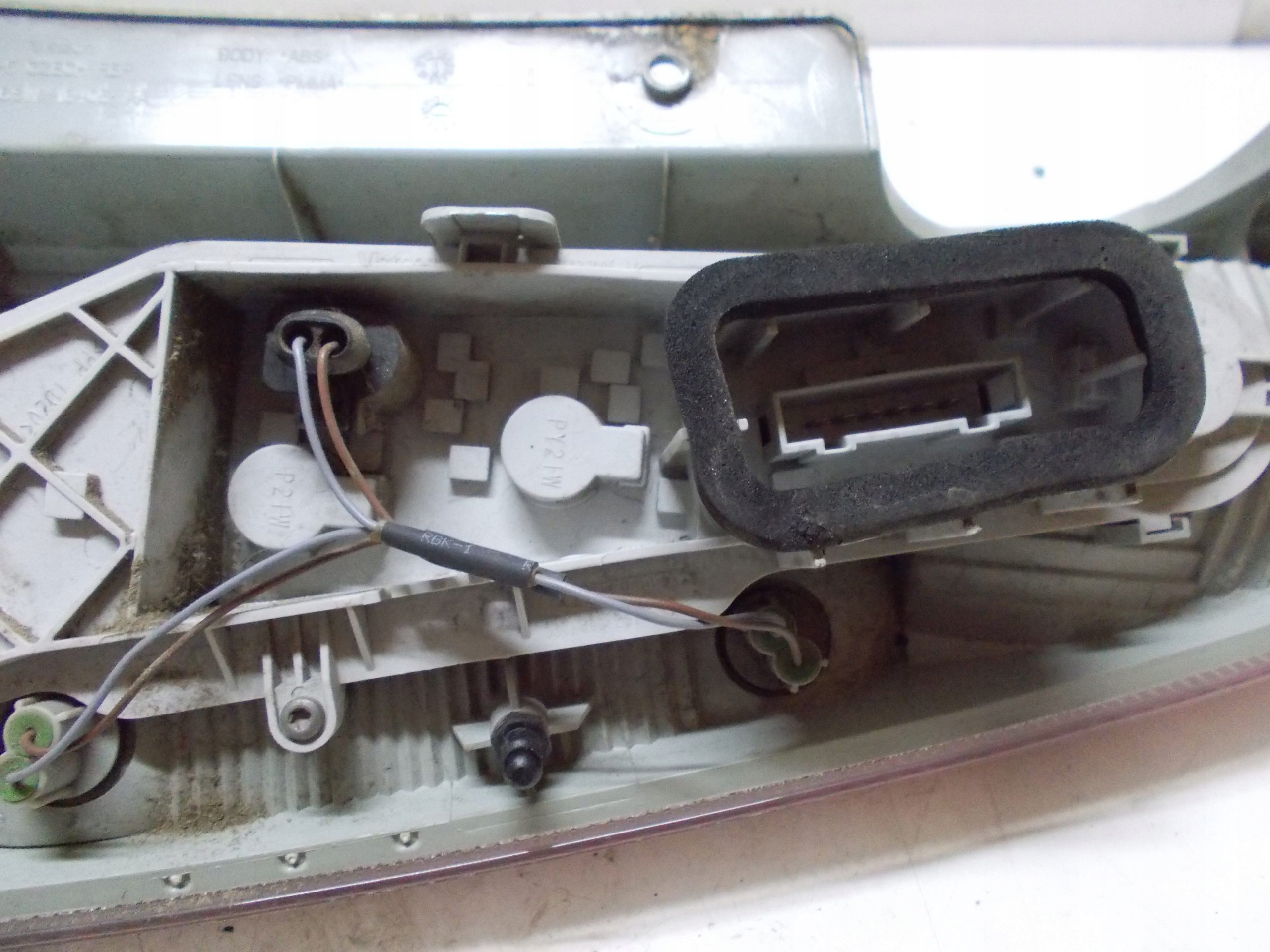 SKODA ROOMSTER 09R 1.6 D light left rear part 5J7945111 EU