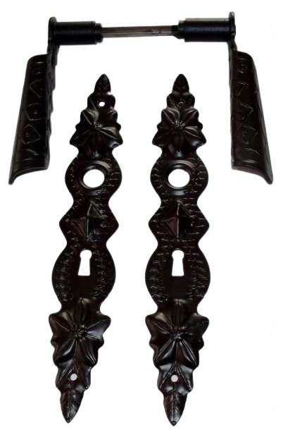 Kovaná klika se štítky, práškově lakovaná