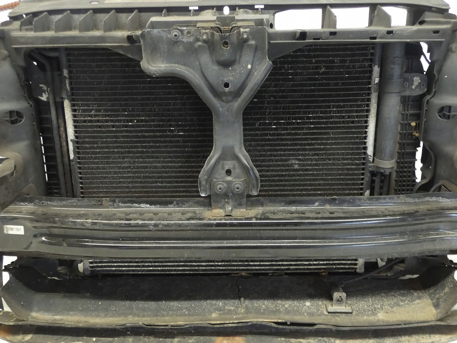support panel for radiators pillar iron sider radiator VW TIGUAN and LIFT 2.0 TDI
