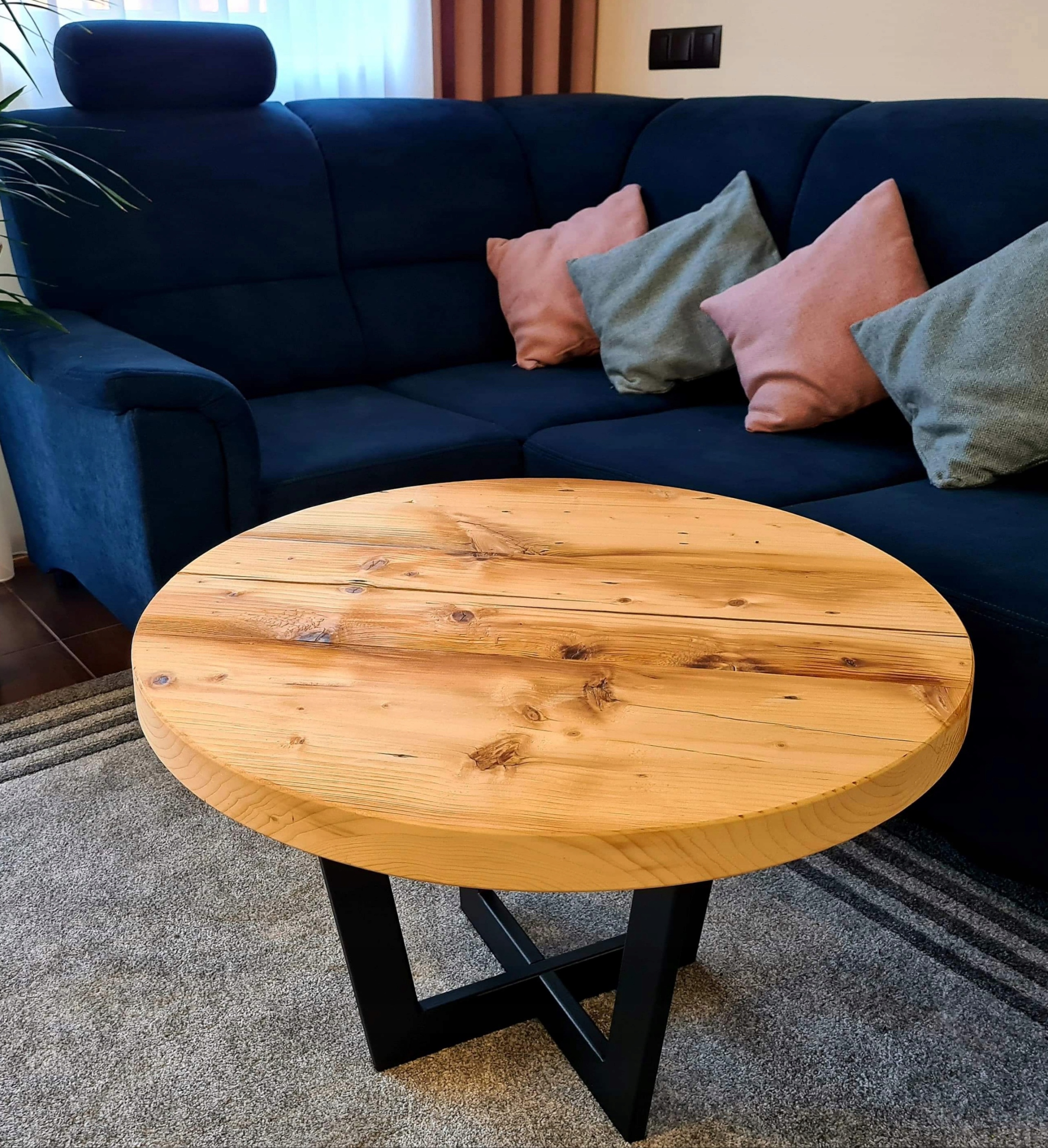 Stolik kawowy okrągły stare drewno