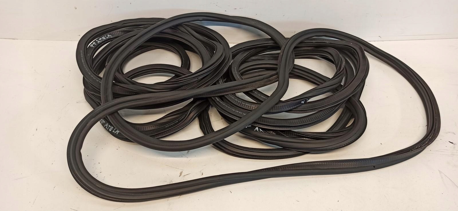 SEAT ATECA USZCZELKI USZCZELKA DRZWI PRZÓD TYŁ KLAPY 575867367 575827705