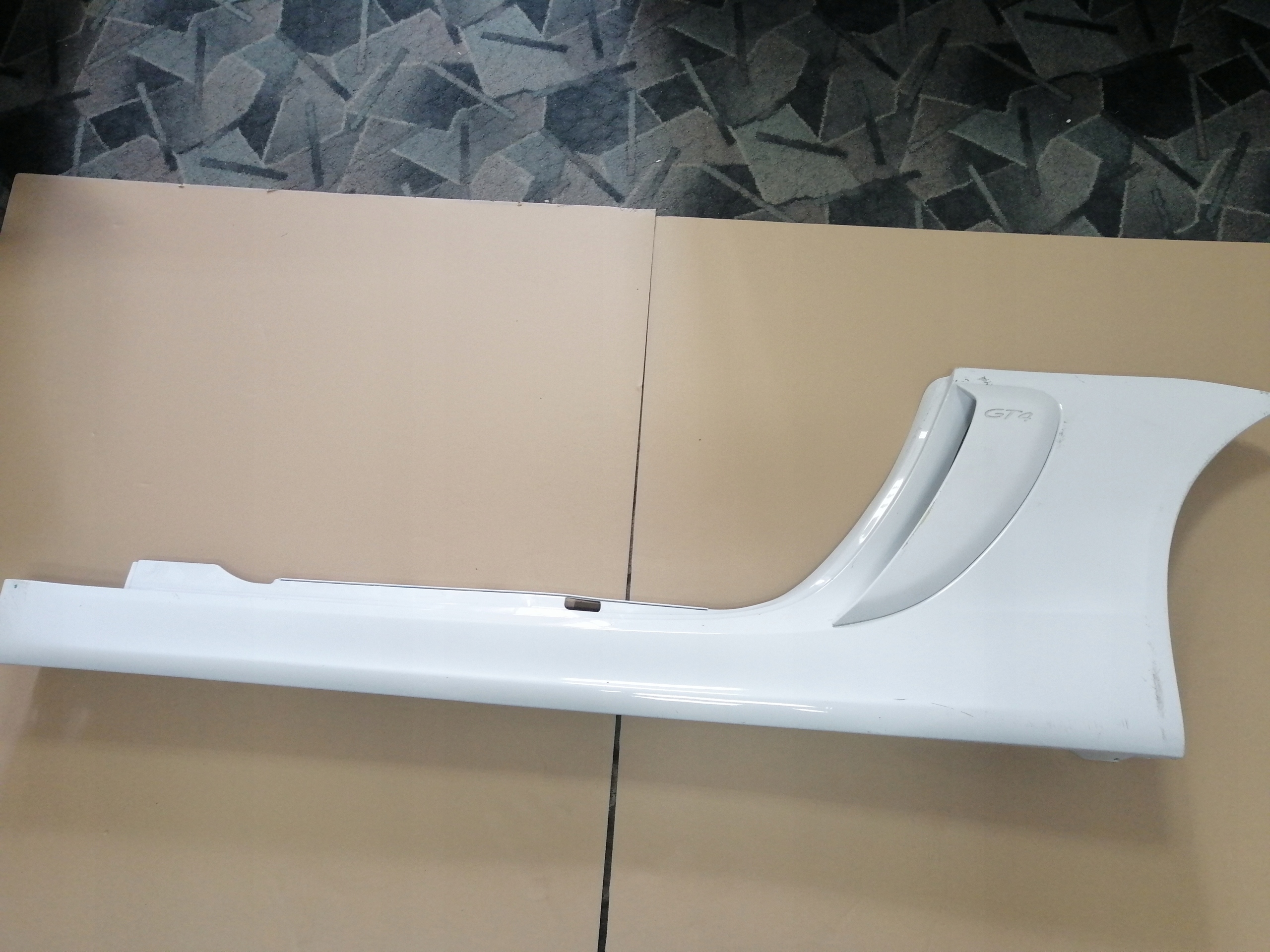 LISTWA PROGOWA PORSCHE CAYMAN GT4 LEWA 982