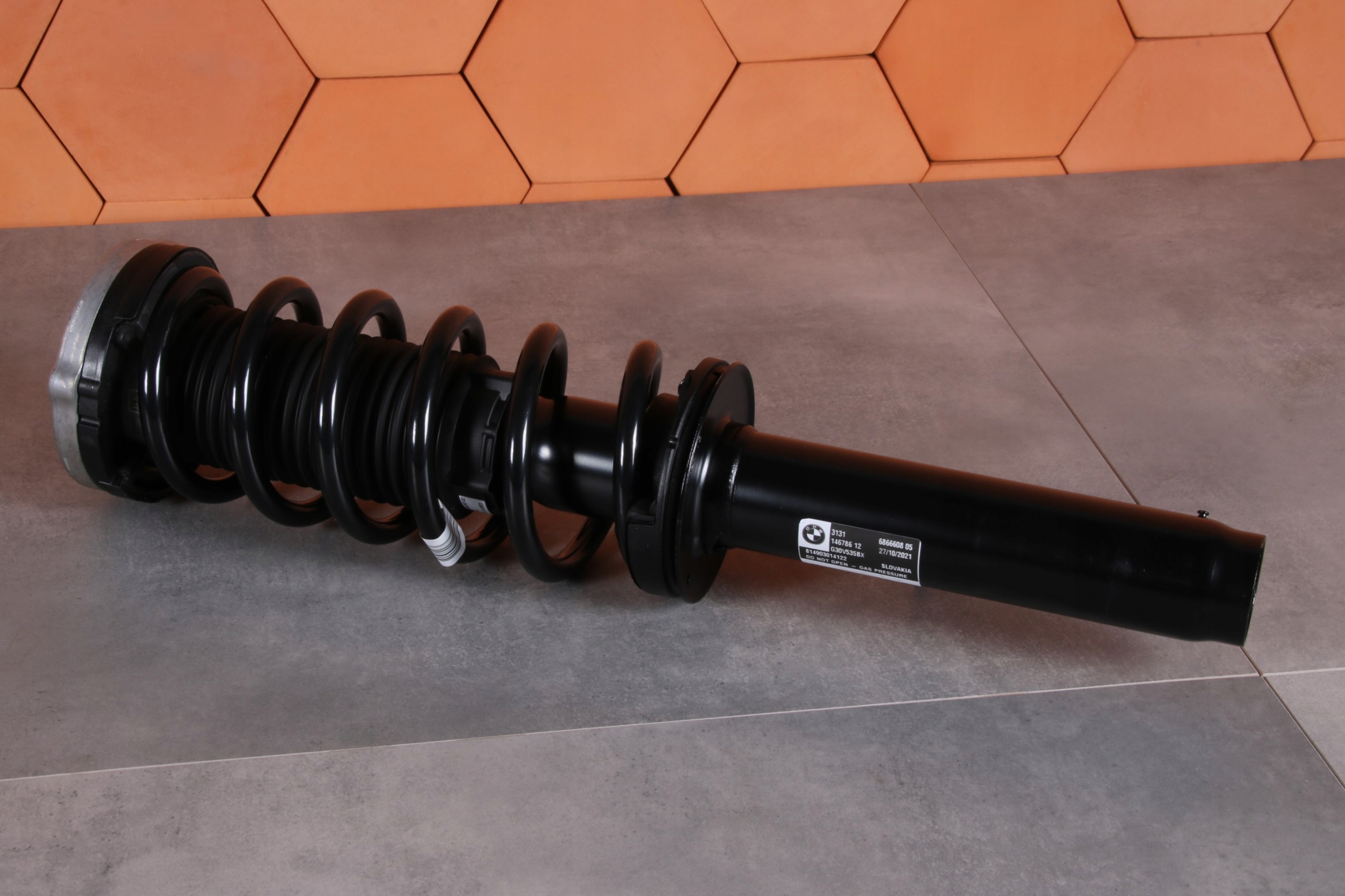 BMW 5 G30 G30 LCI shock absorber right front front XDRIVE 6866608 24 km !!!
