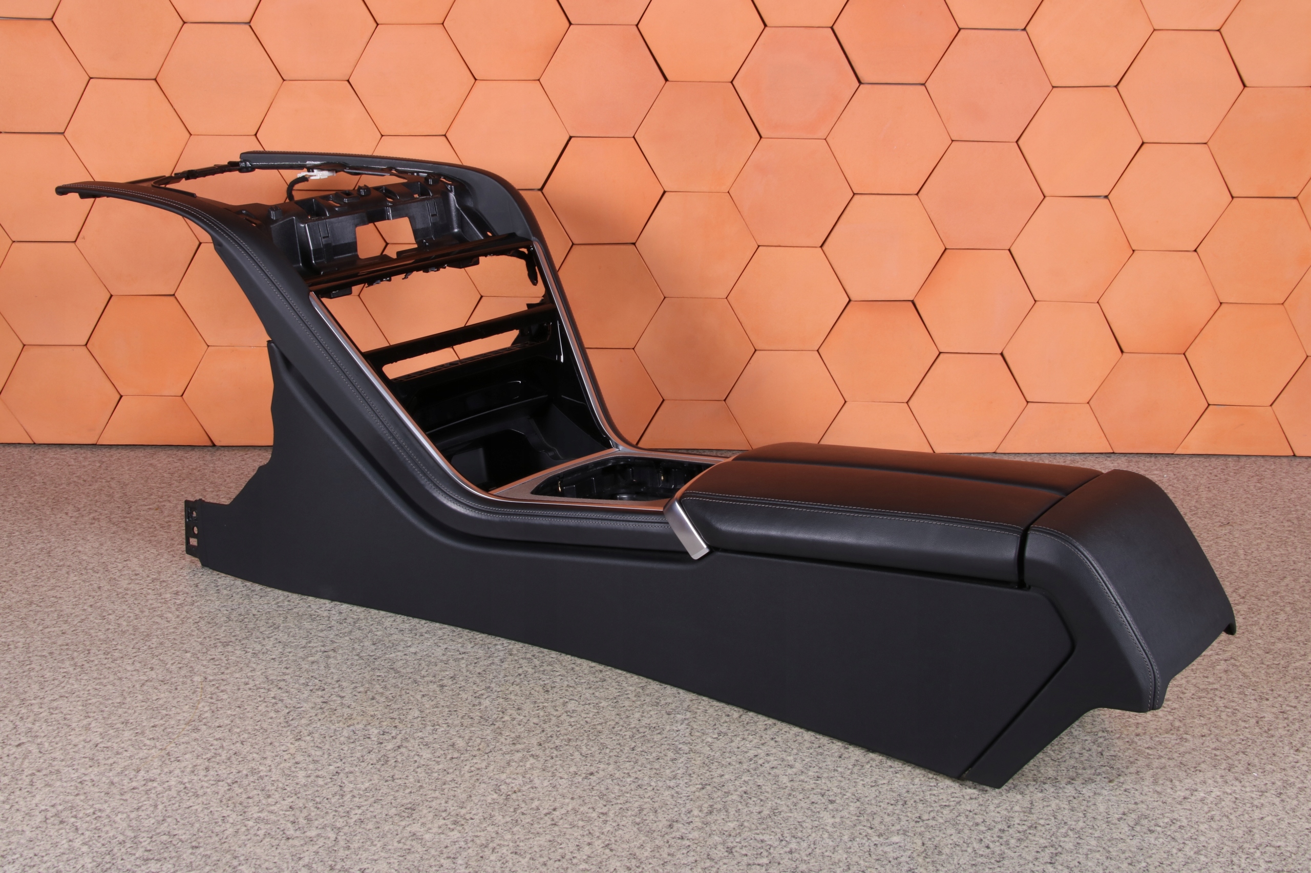 BMW G14 G15 G16 тоннель центральный подлокотник кожа