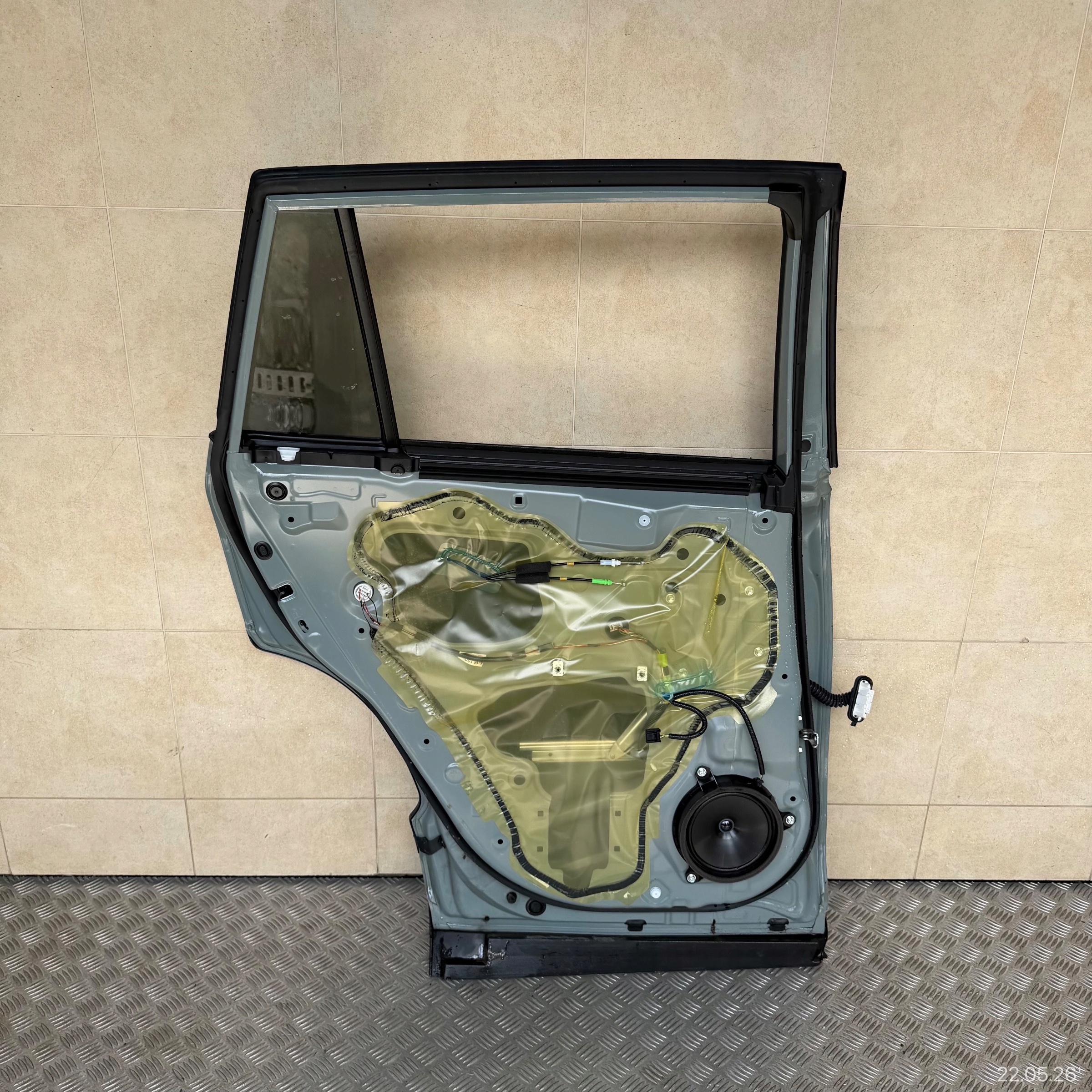 door complete rear. left TOYOTA COROLLA CROSS 2025 ROK