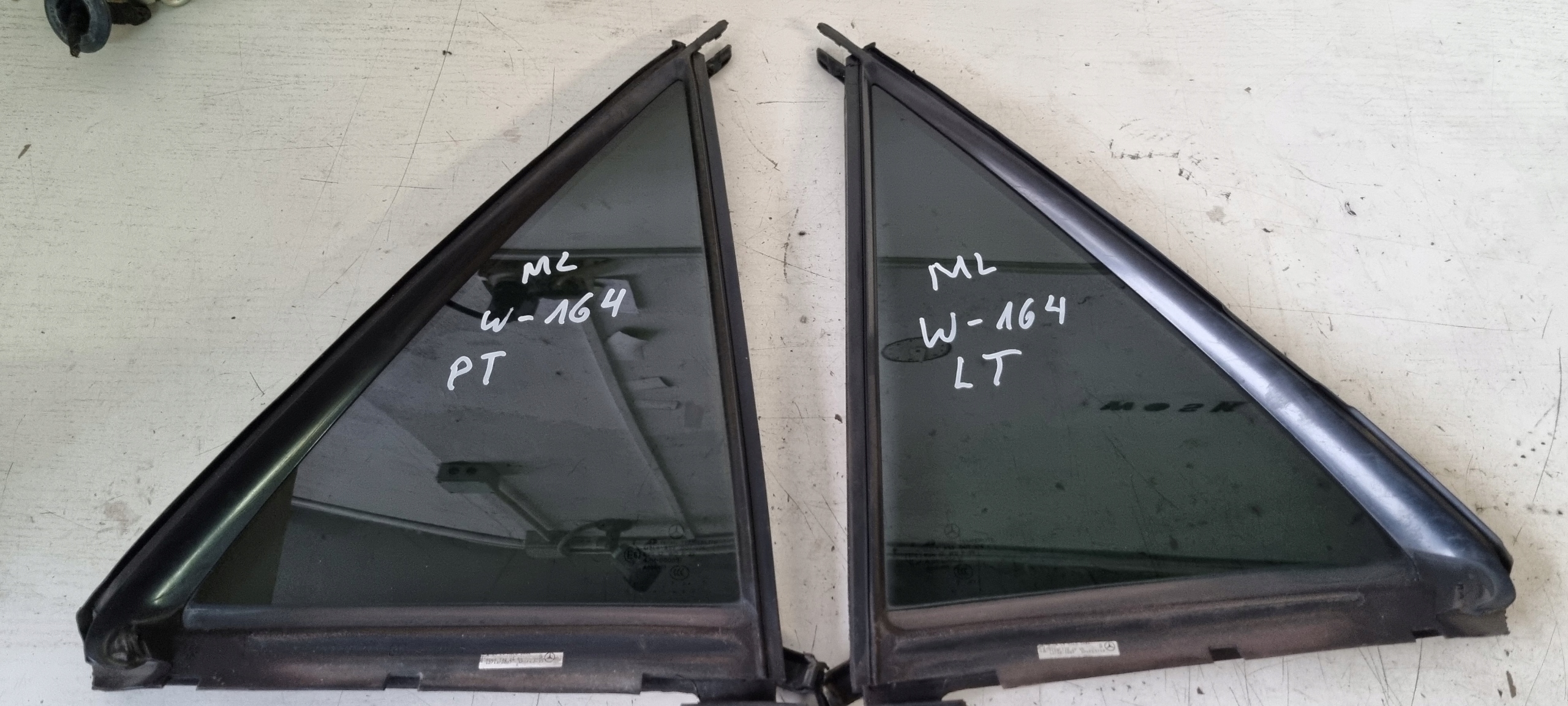 ML W 164 szyba drzwi tył mała