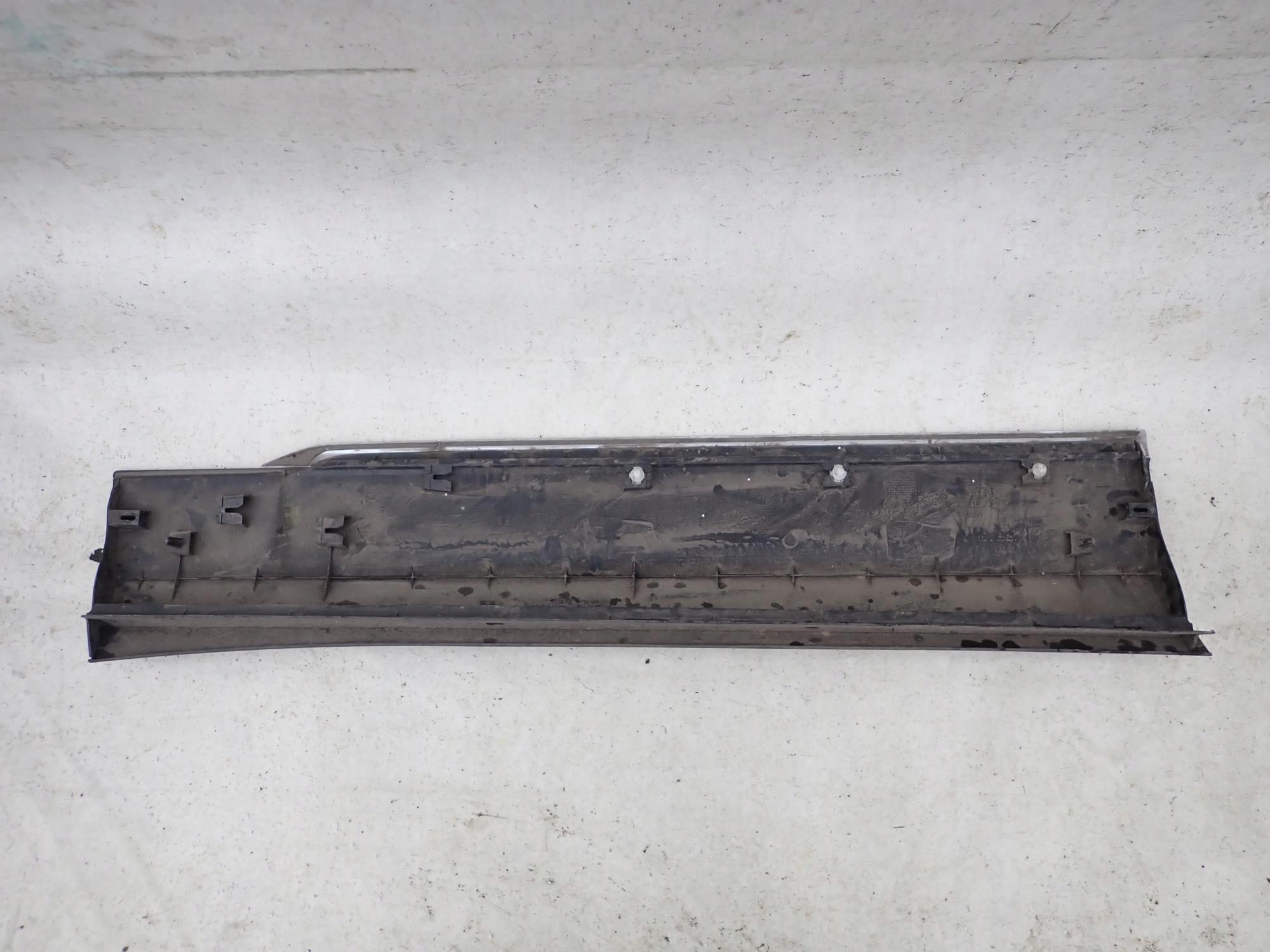 VW TIGUAN II 2 15-> moulding door right front