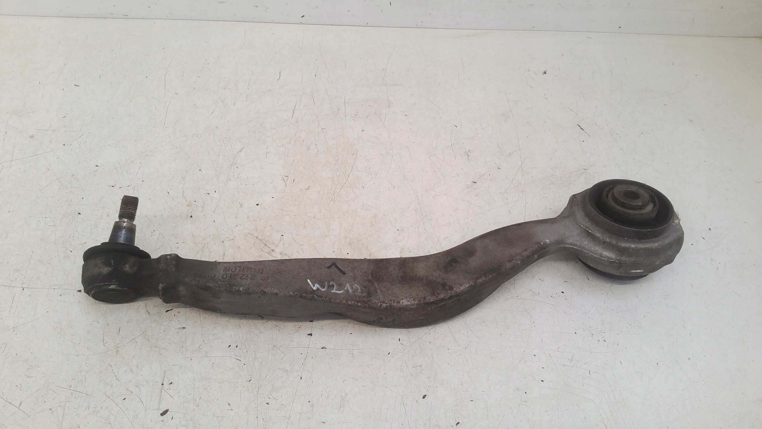 arm left front Mercedes W212