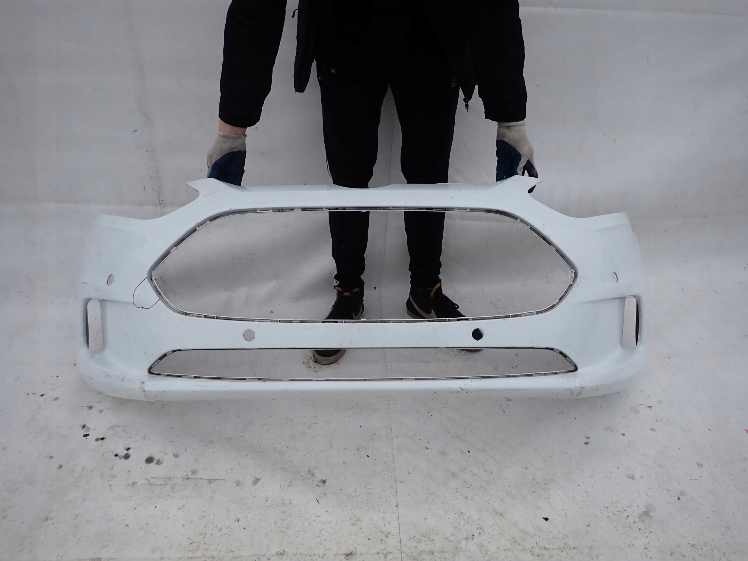FORD B-MAX 12-17 nárazník předek přední PDC
