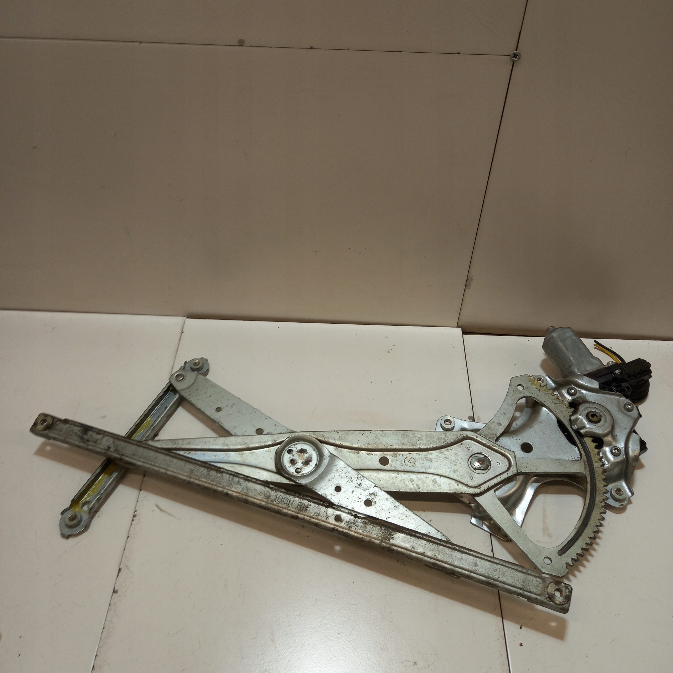 ELE mechanism windows right front TOYOTA COROLLA E15 85710-35180